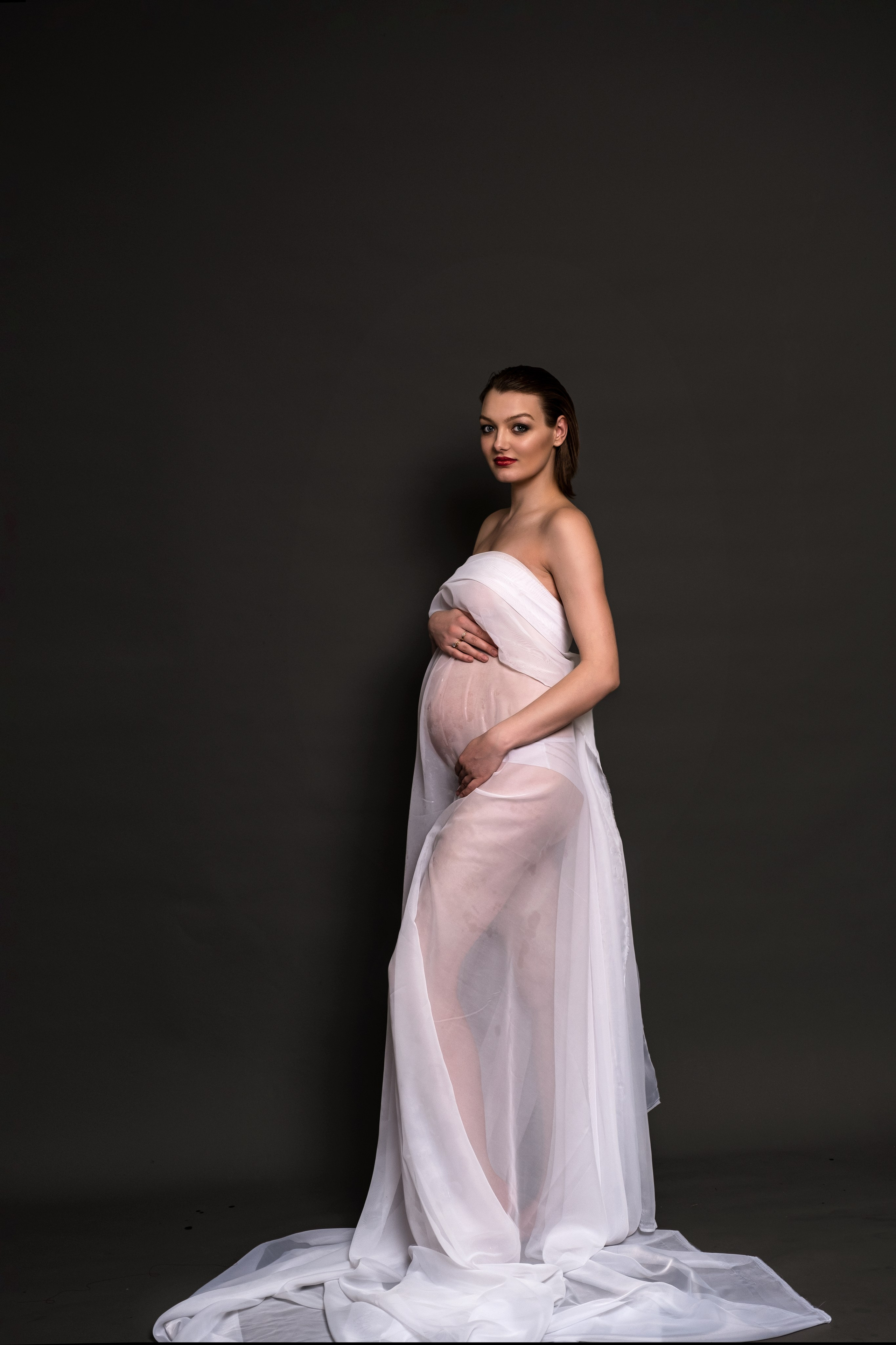 Фотосессия беременности с тканями. Фотограф беременности Демочкина Елена
