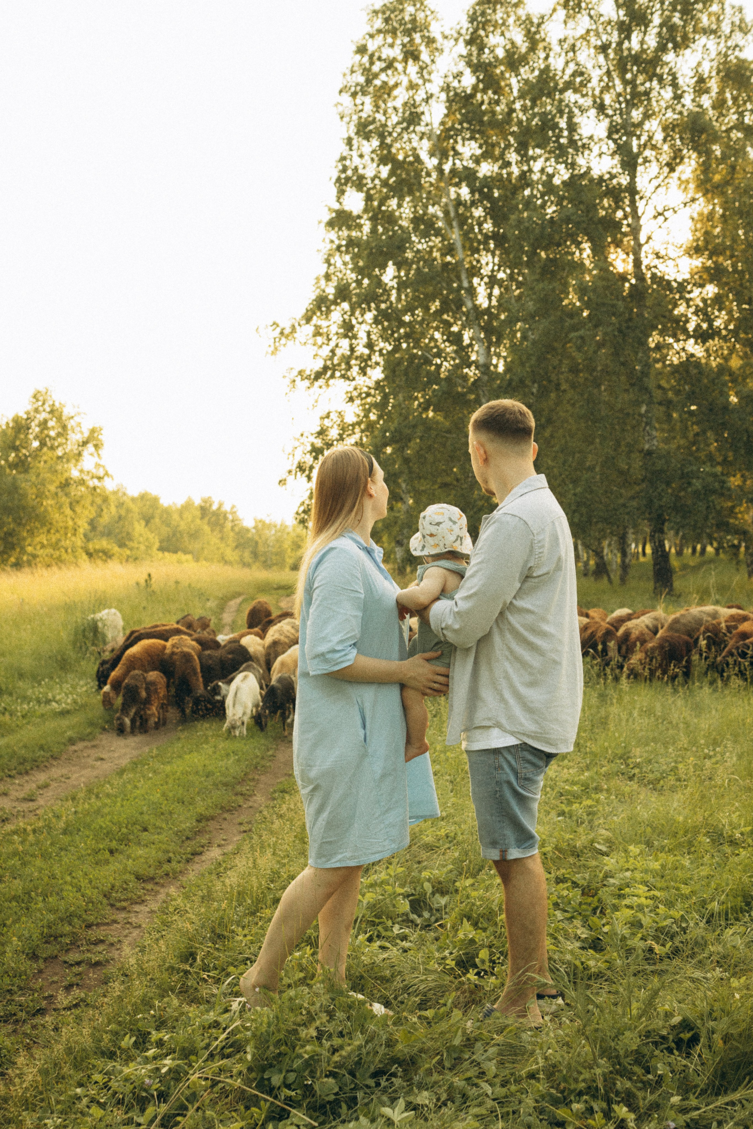 На природе. Семейный фотограф Новосибирск Фотограф на выписку Новосибирск