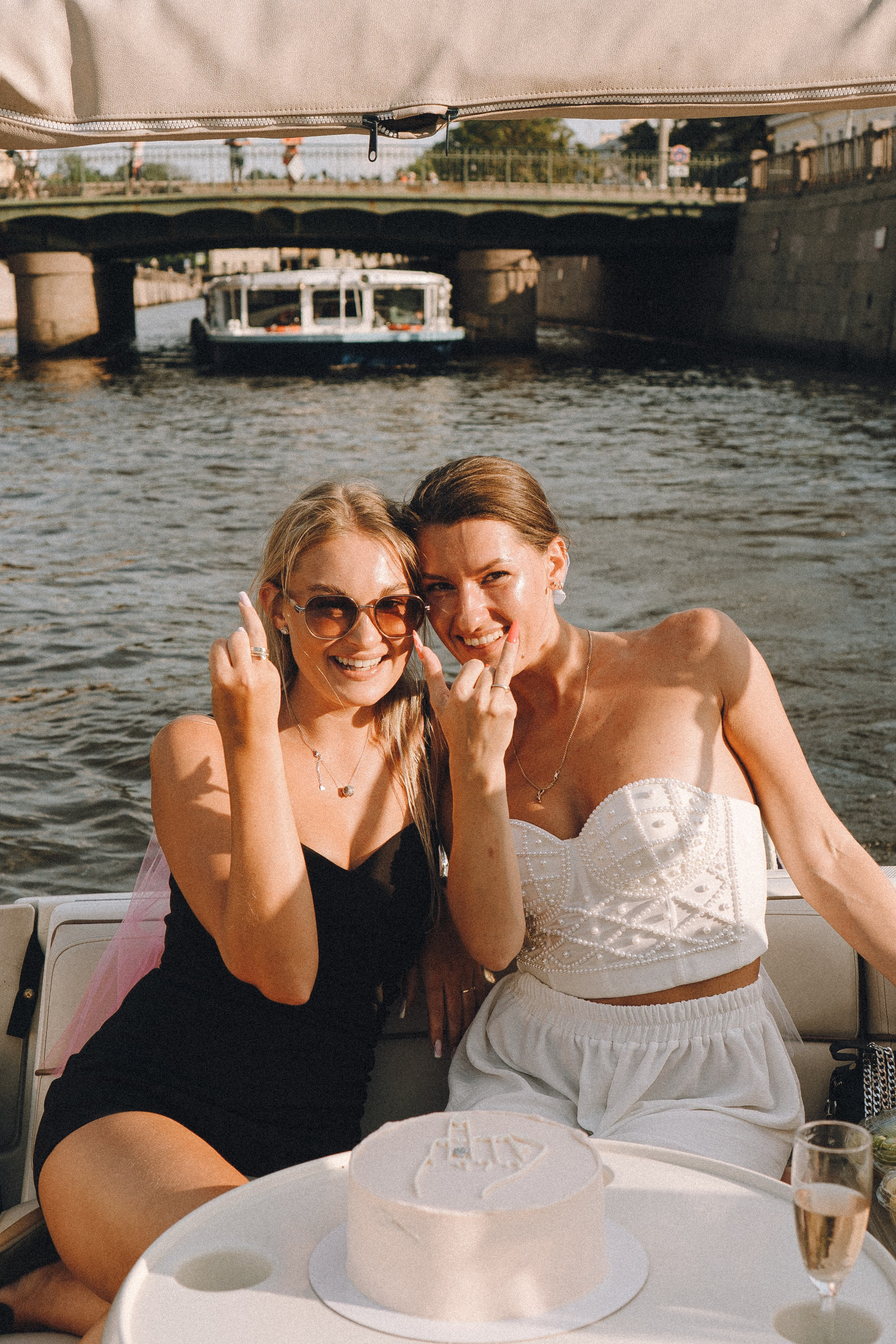ДЕВИЧНИК НА КАТЕРЕ. Профессиональный фотограф, Санкт-Петербург — Виктория Богомолова