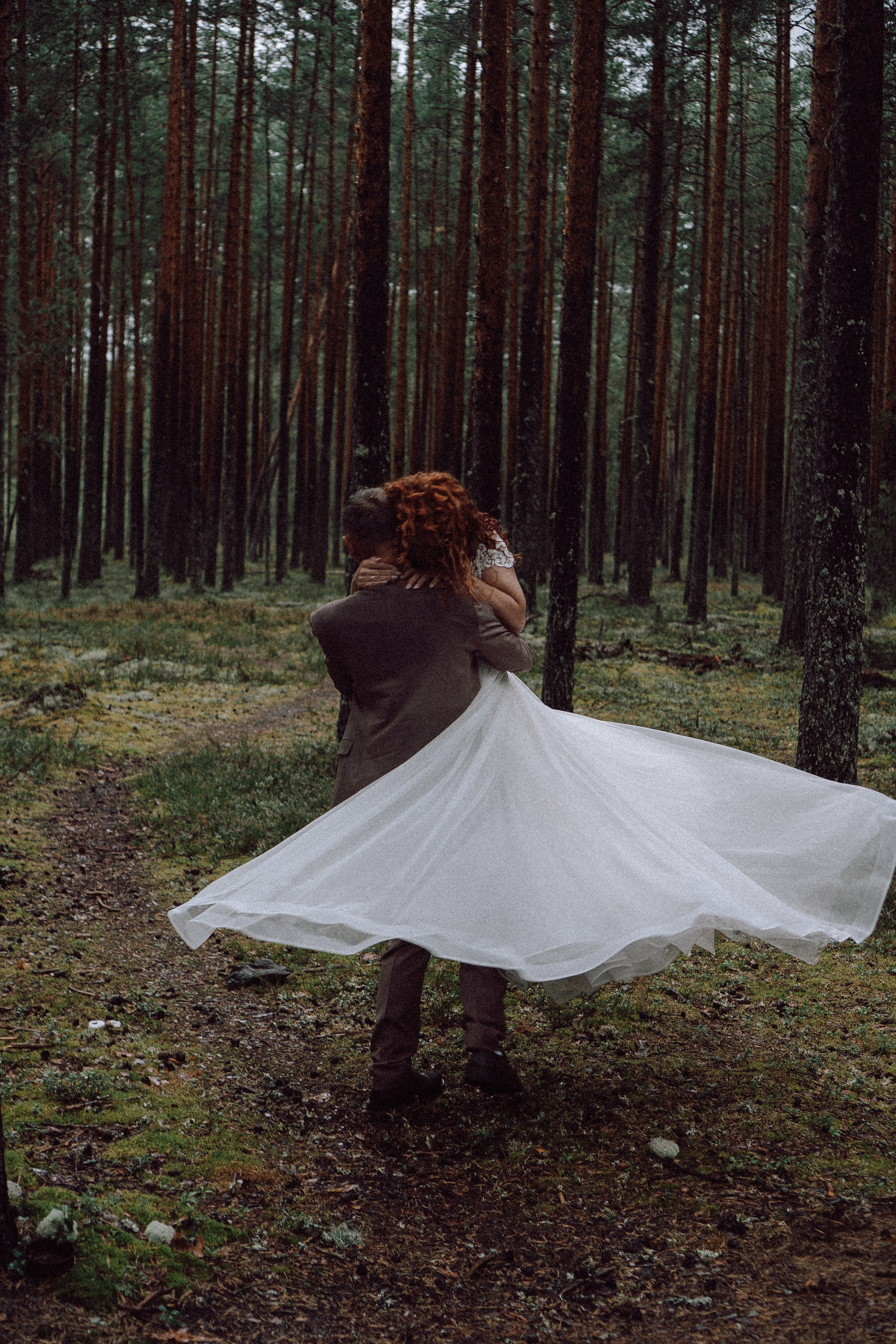 СВАДЕБНАЯ ФОТОСЕССИИЯ ПАРЫ В ГОРОДЕ ПРИОЗЕРСК В СОСНОВОМ ЛЕСУ И С ПИКАПОМ. Профессиональный фотограф, Санкт-Петербург — Виктория Богомолова