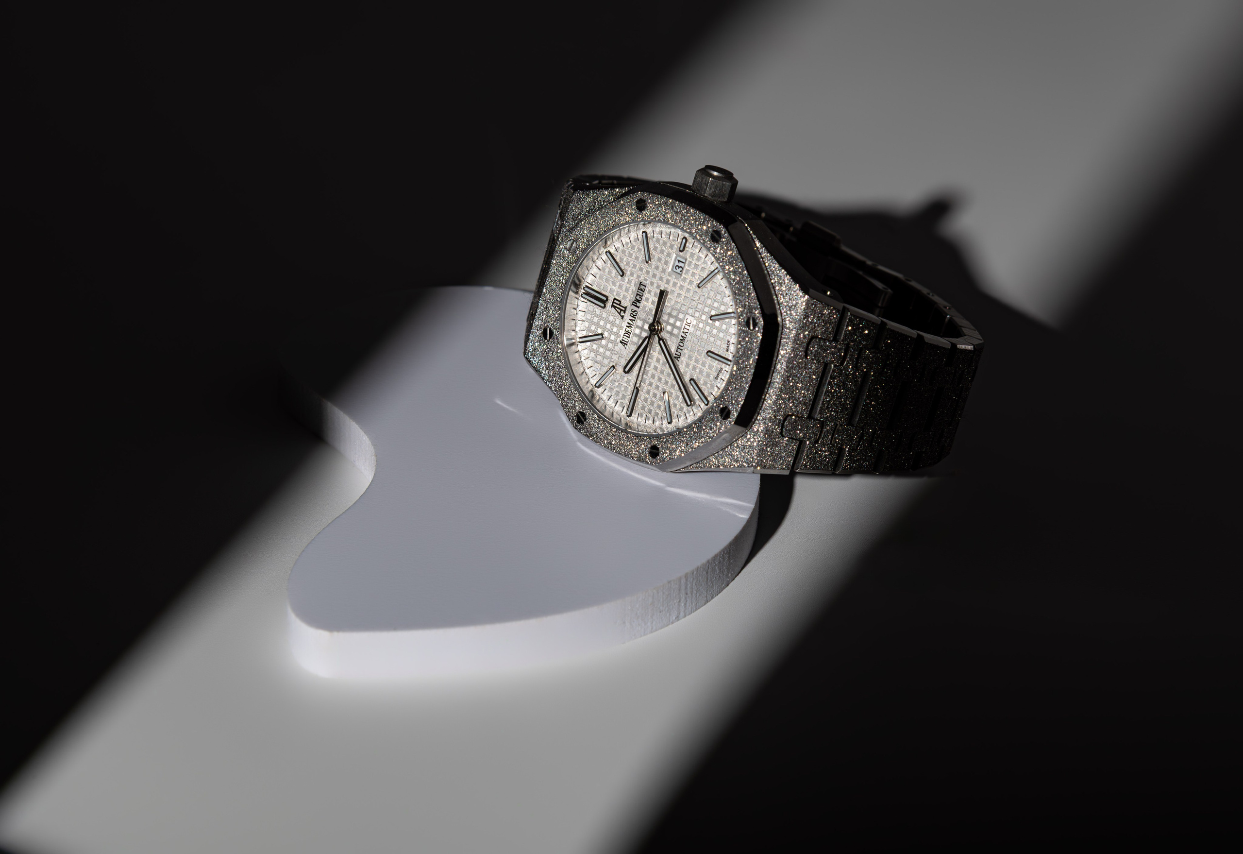 Имиджевая, концептуальная предметная фотосъёмки. Предметный, рекламный, ювелирный фотограф в Москве