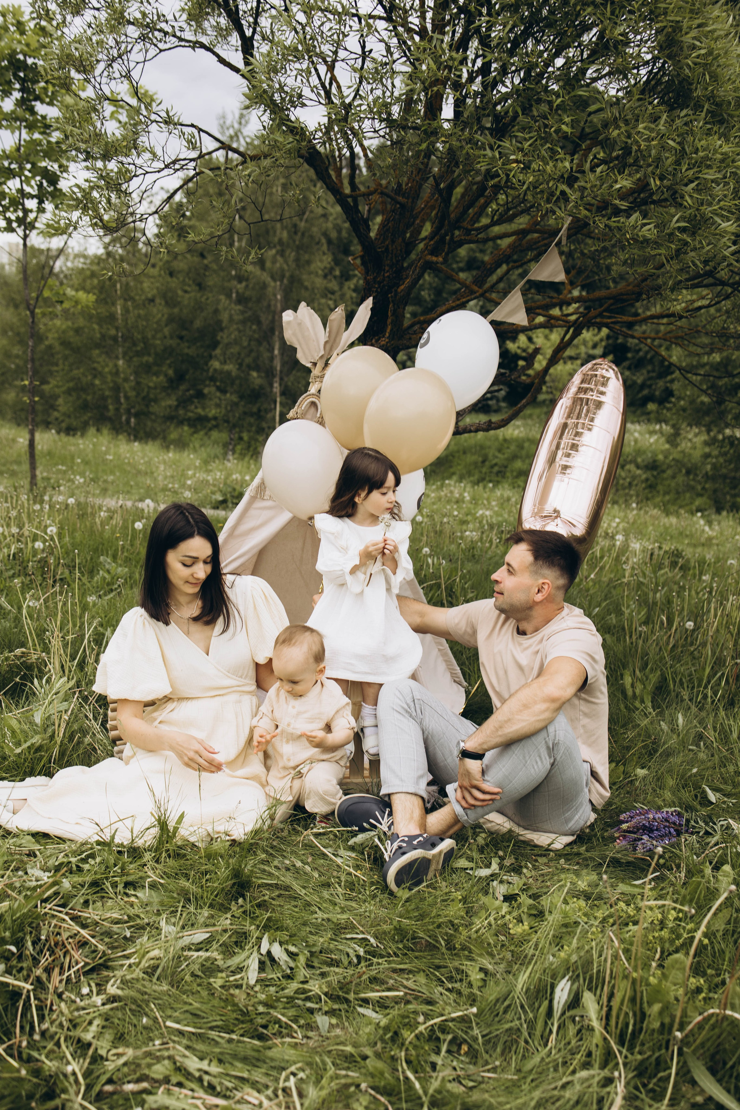 Маша, Женя, Ариана и Мирон. Семейный фотограф в Москве Виктория Ястребинская