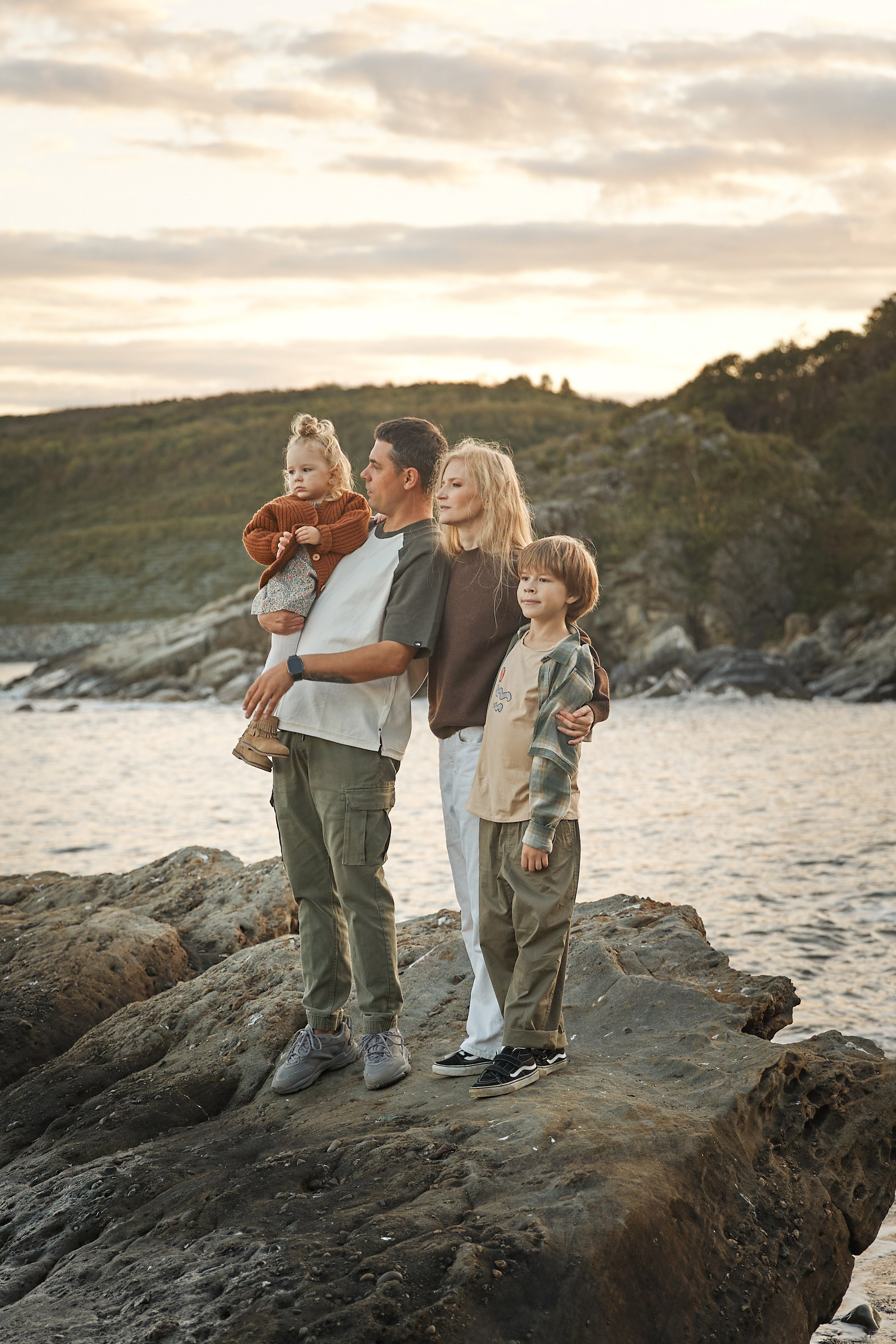 Люба с семьей. Фотограф женского портрета, беременности и материнства Харькова Елена