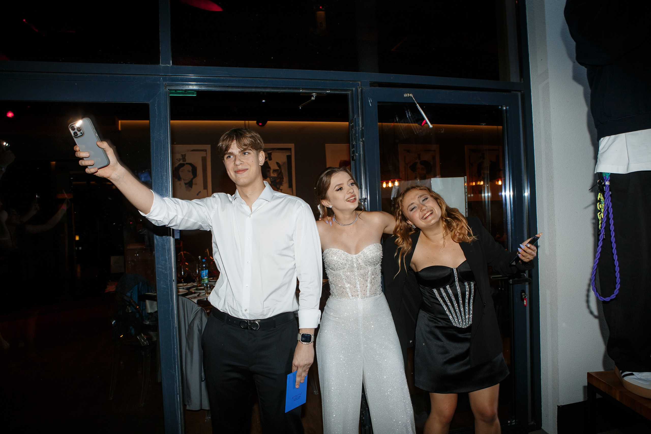 Выпускной Гимназия 12 2024 OpenHouse. Свадебный и портретный Фотограф в Липецке Дмитрий Котюков