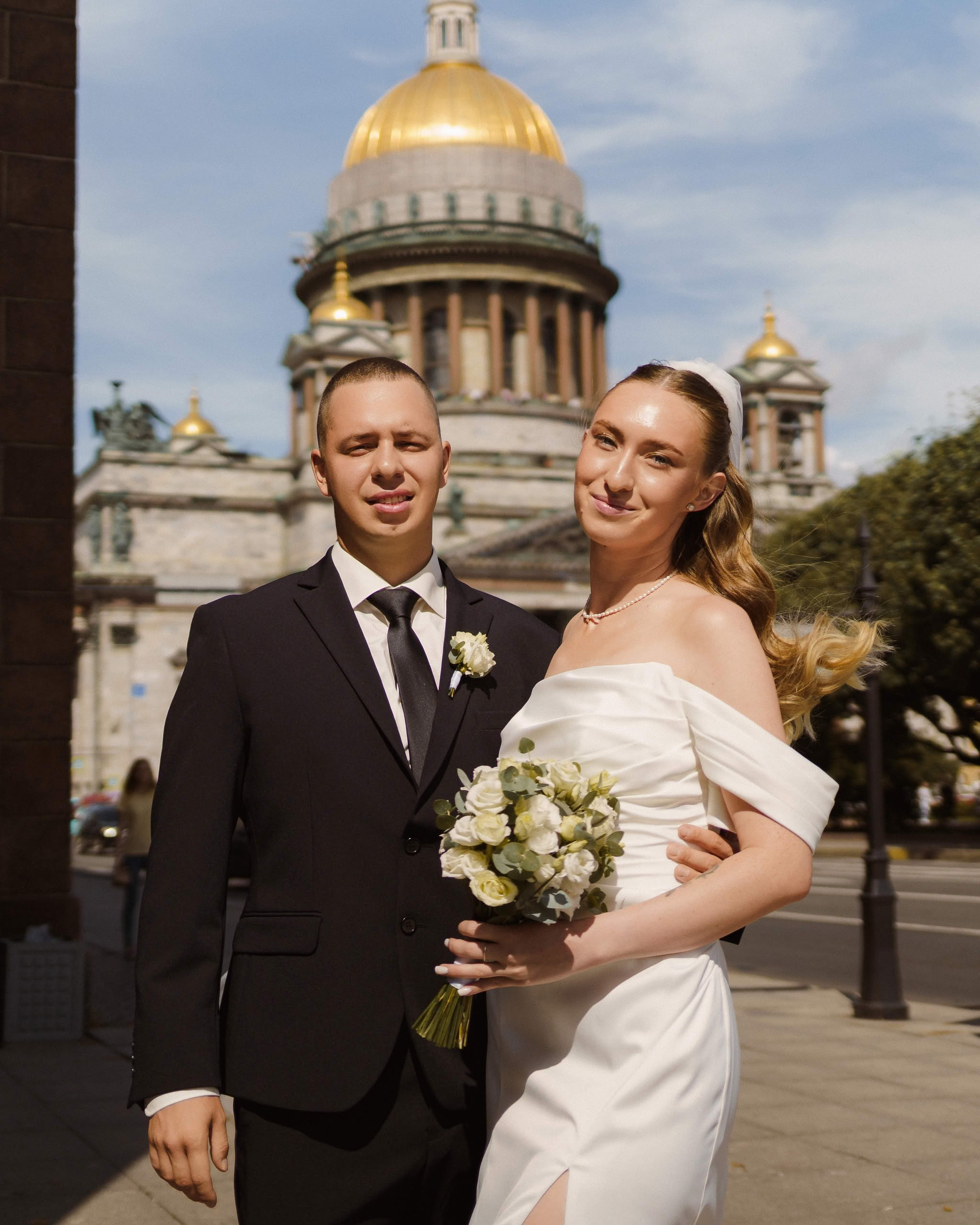Анна и Илья — портрет на фоне купола Исаакиевского собора
