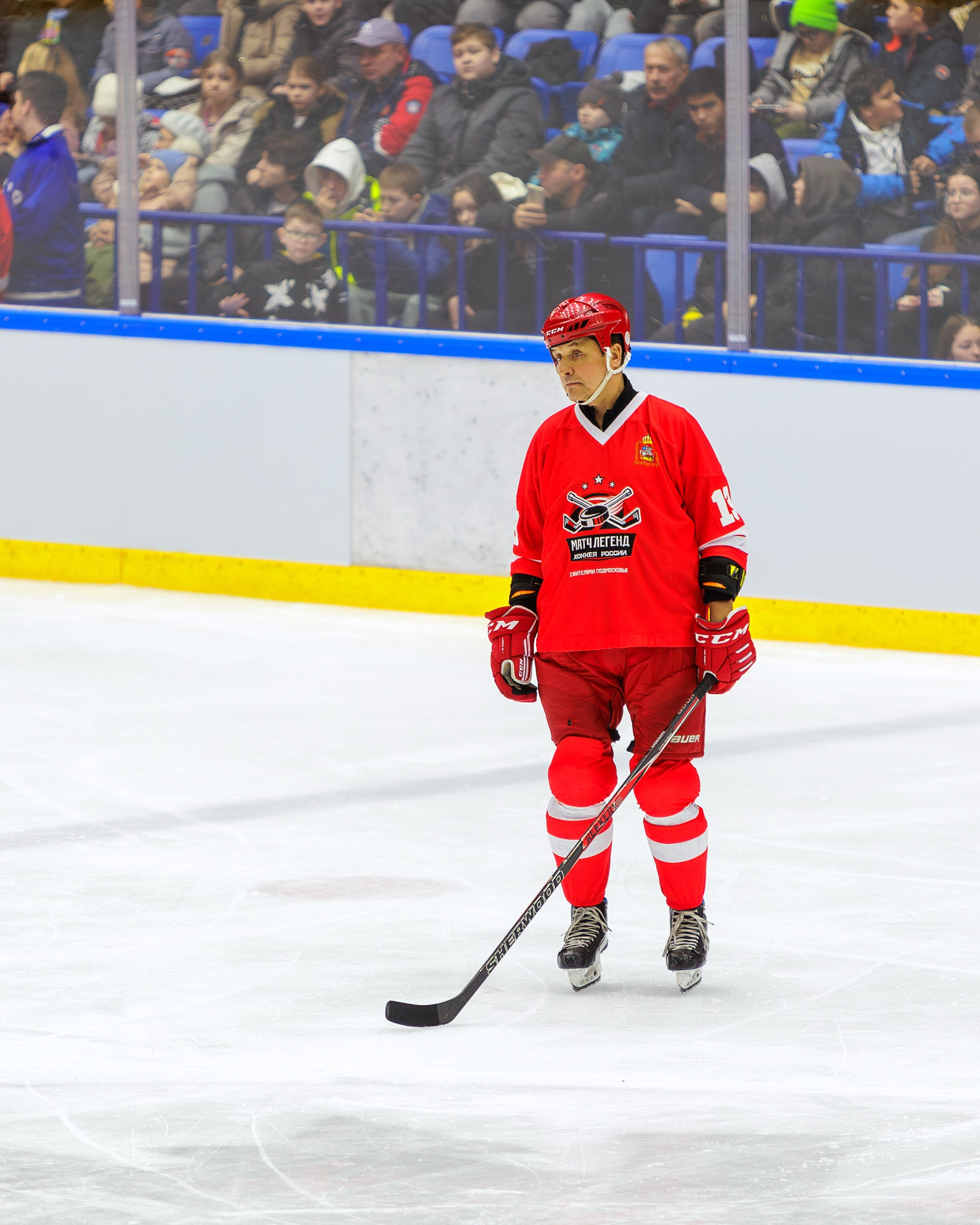 Первый матч Легенд в 2025 году. Выпускные альбомы и школьный фотограф в Подольске, Троицке, Щербинке, Москве и Московской области