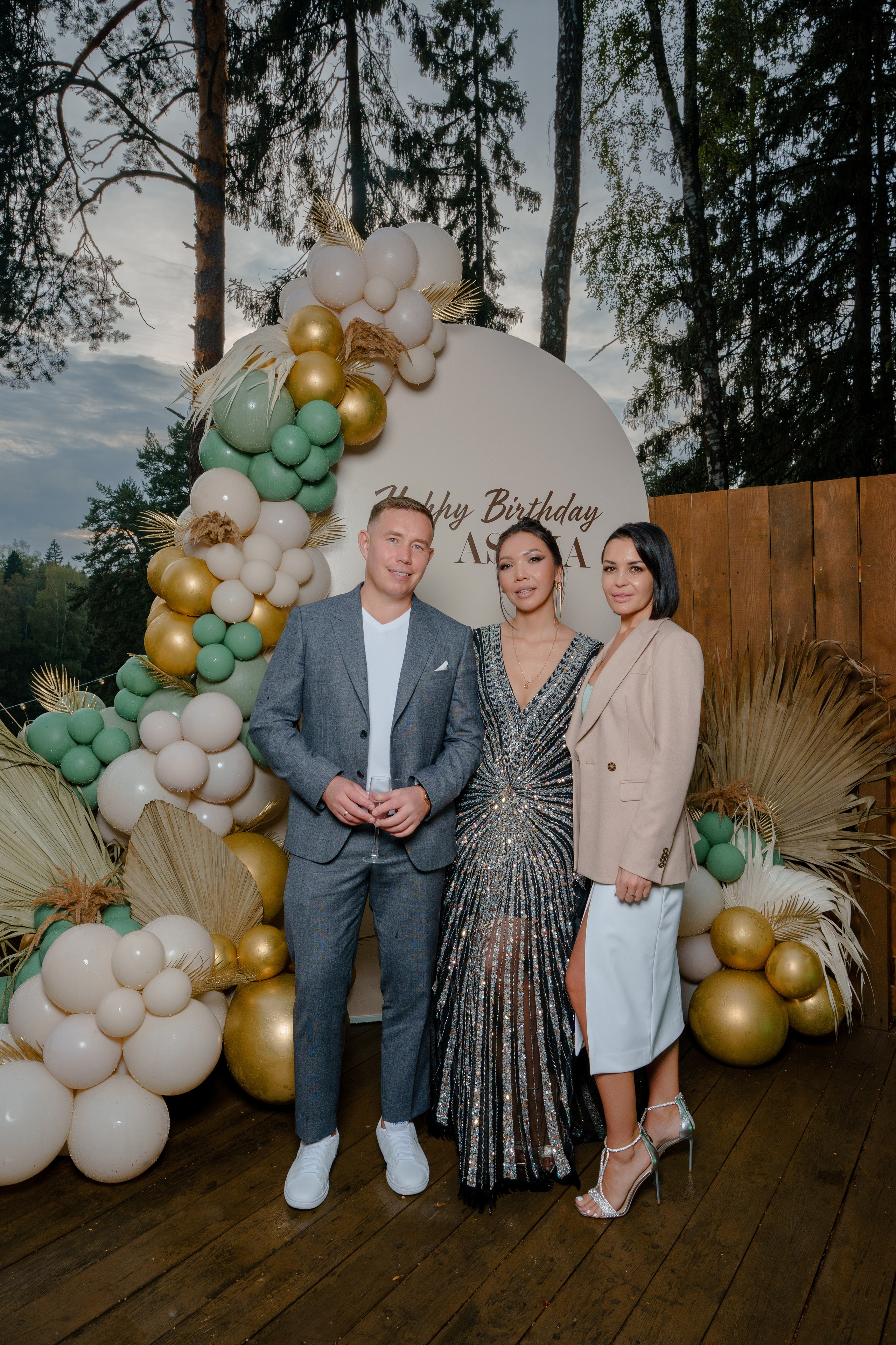 День рождения в шатре на водохранилище. Репортажный фотограф Москва Сергей Дружинин