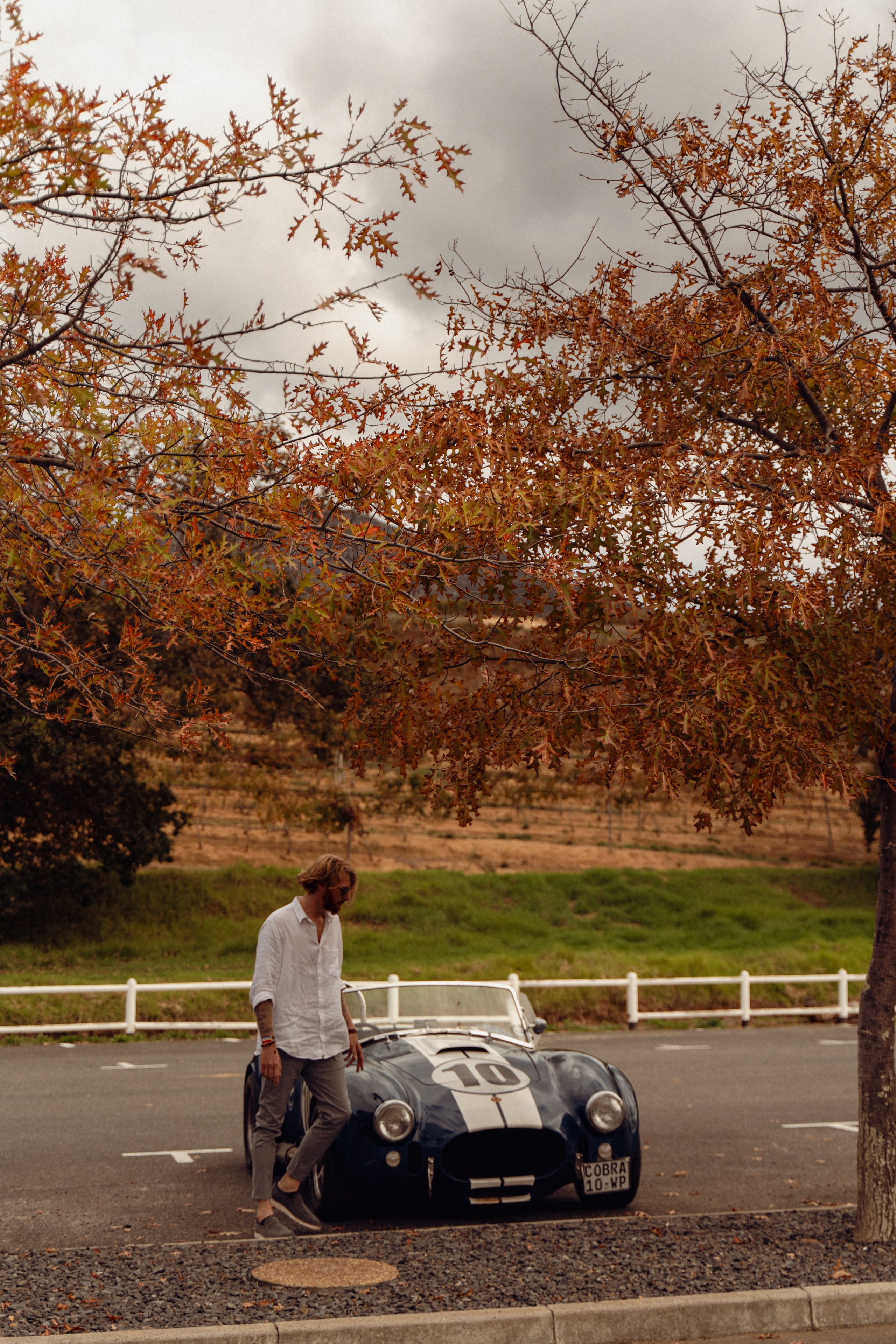 Autumn road. Фотограф в Кейптауне