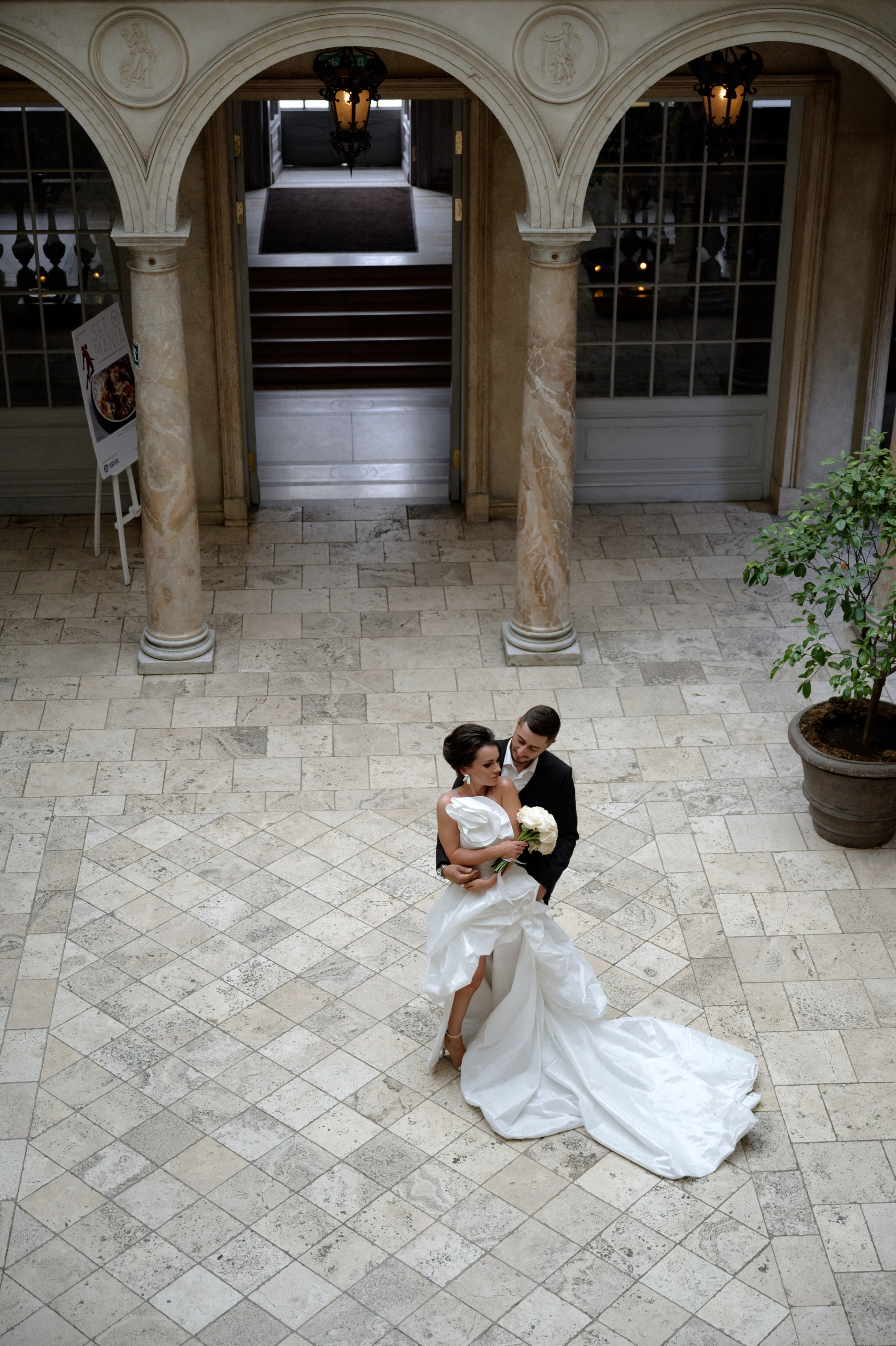 23.08.2024. RETOUCH-HOUSE