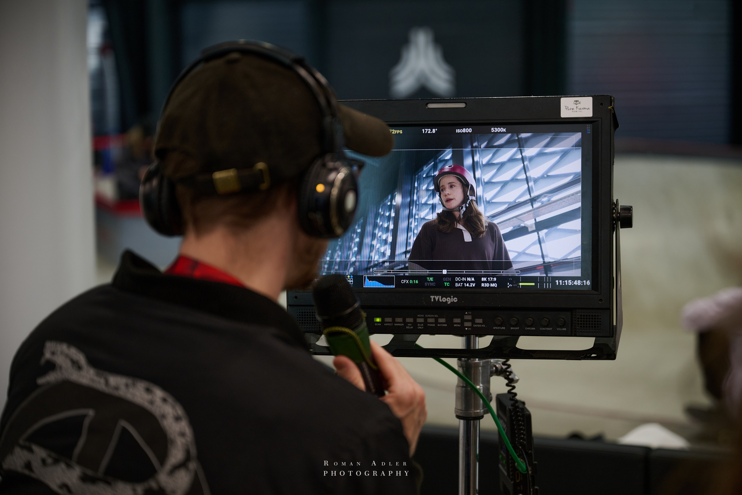 Репортаж со съёмок фильма «Своя в доску». Фотограф Роман Адлер