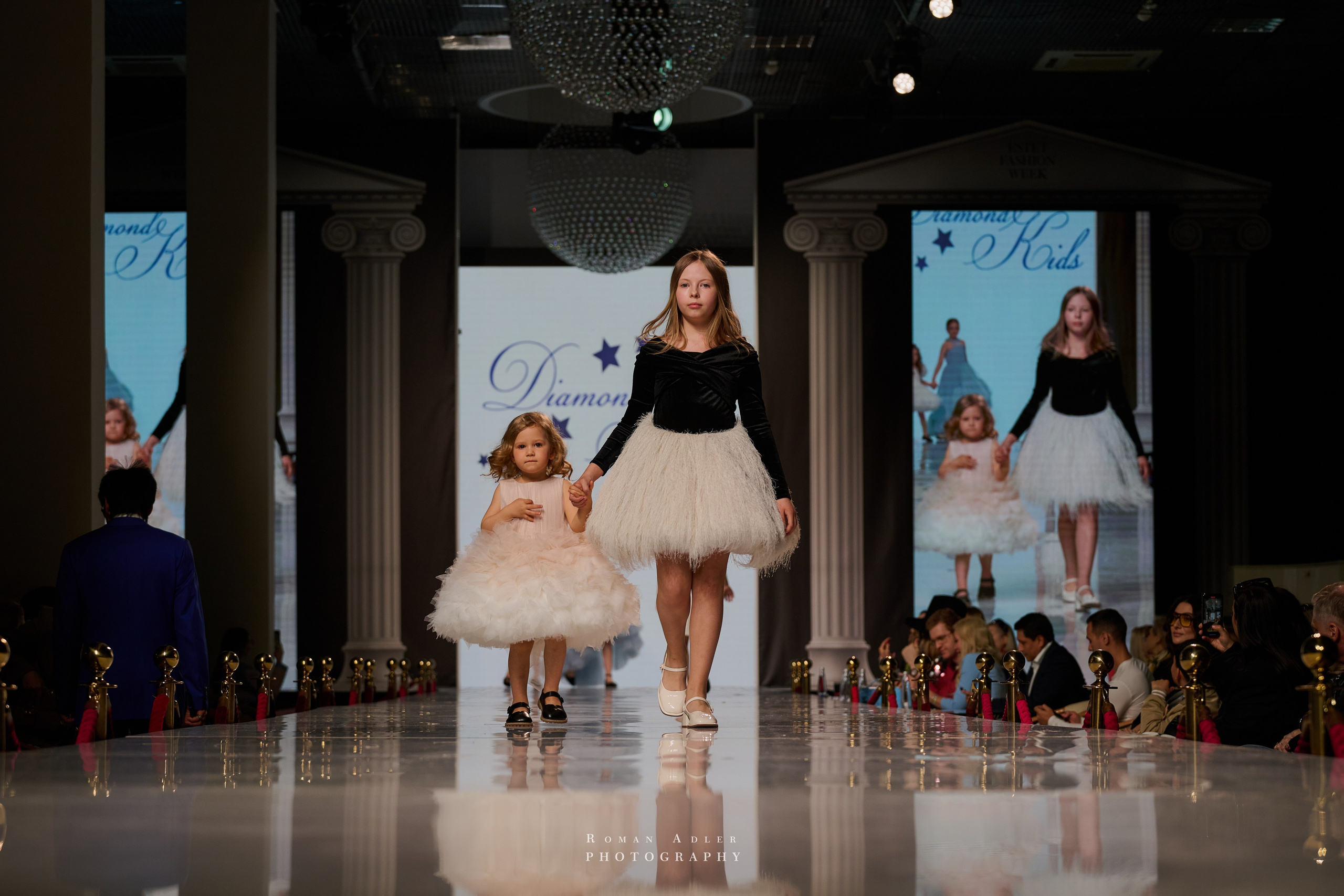 ESTET FASHION WEEK ВЕСНА — 2025. Фотограф Роман Адлер