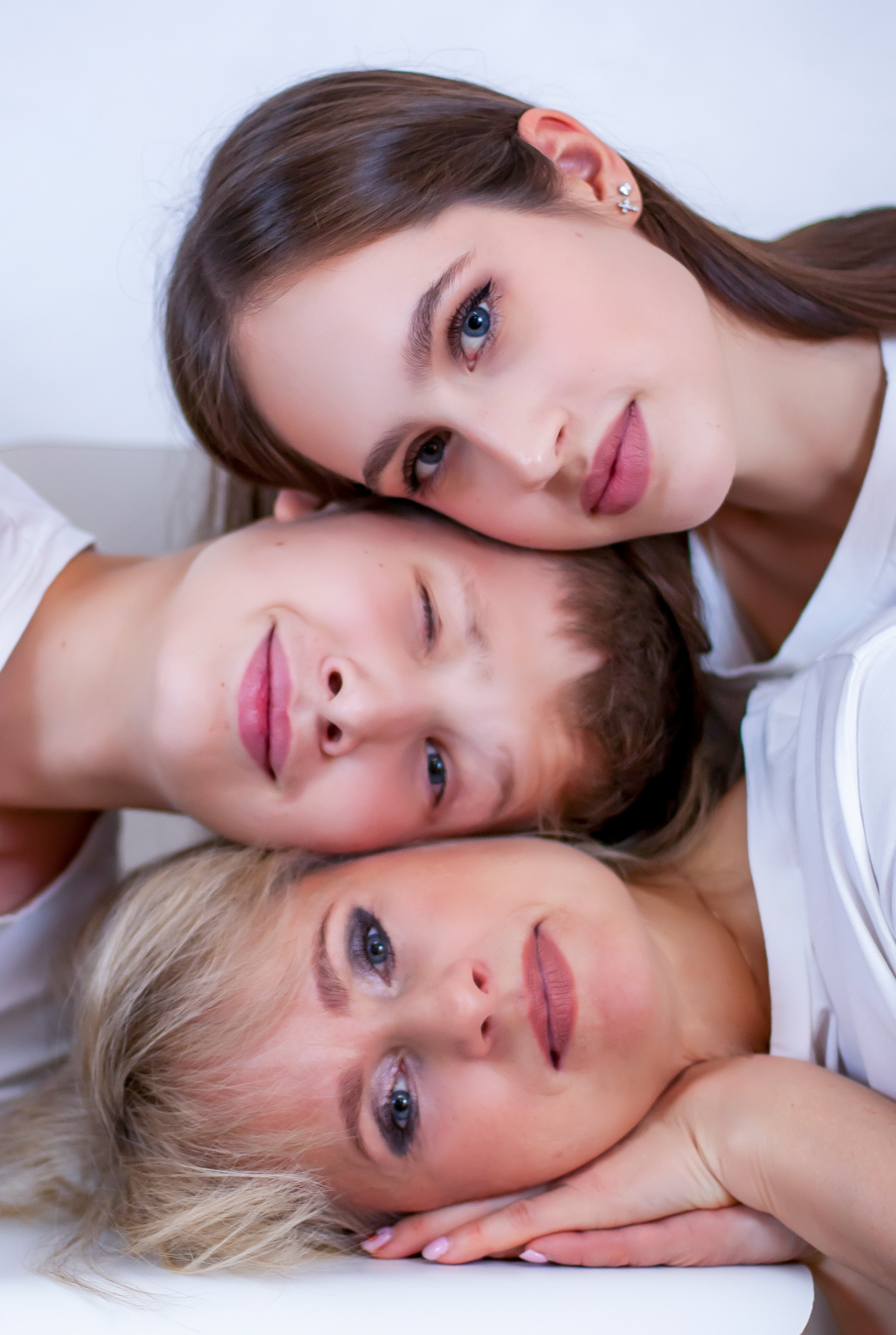 Фотосессия Елены, Алины и Максима. Фотограф Люся Воробьева