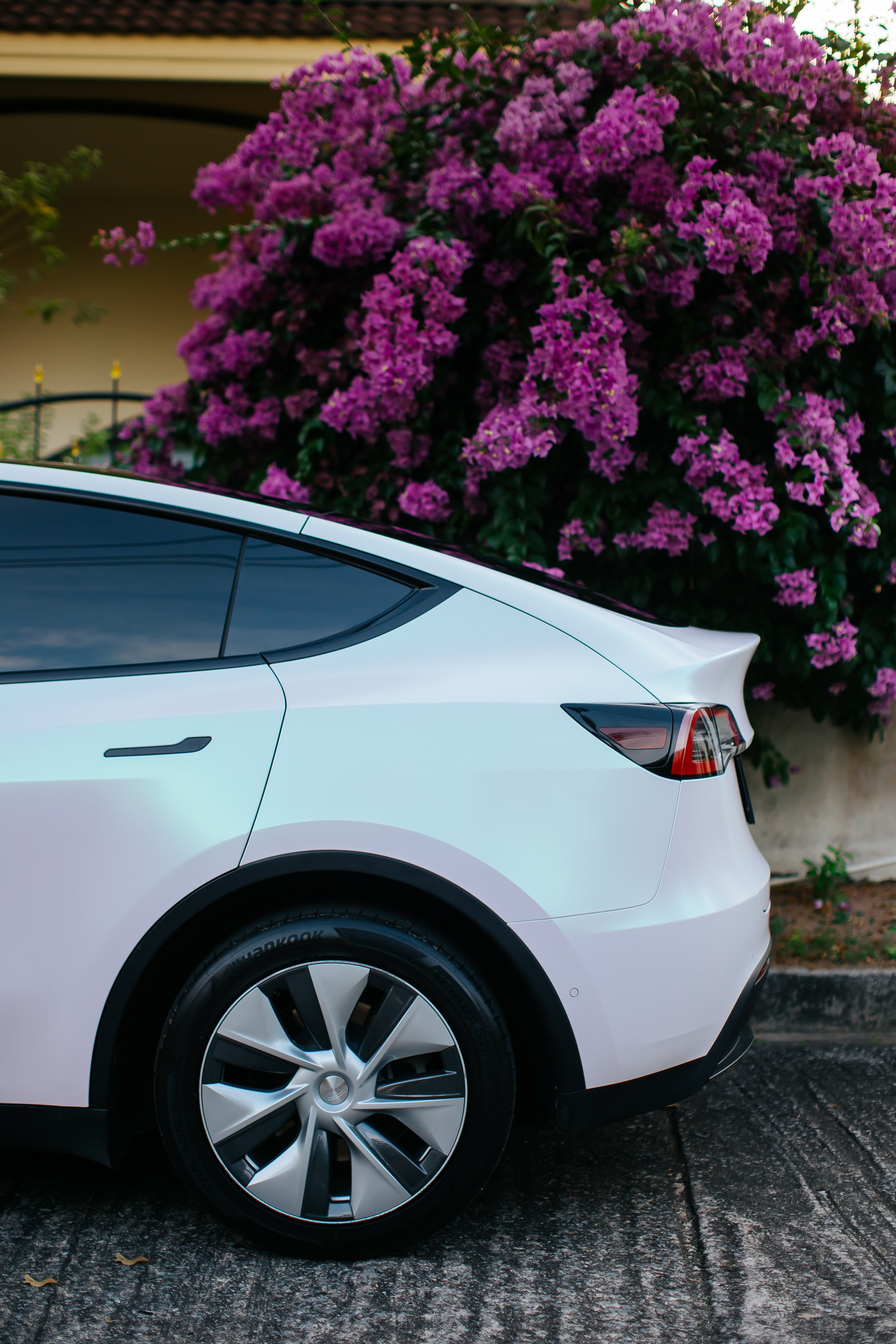 Tesla Model 3 Pearl. Фотограф в на Пхукете Сергей Войлоков