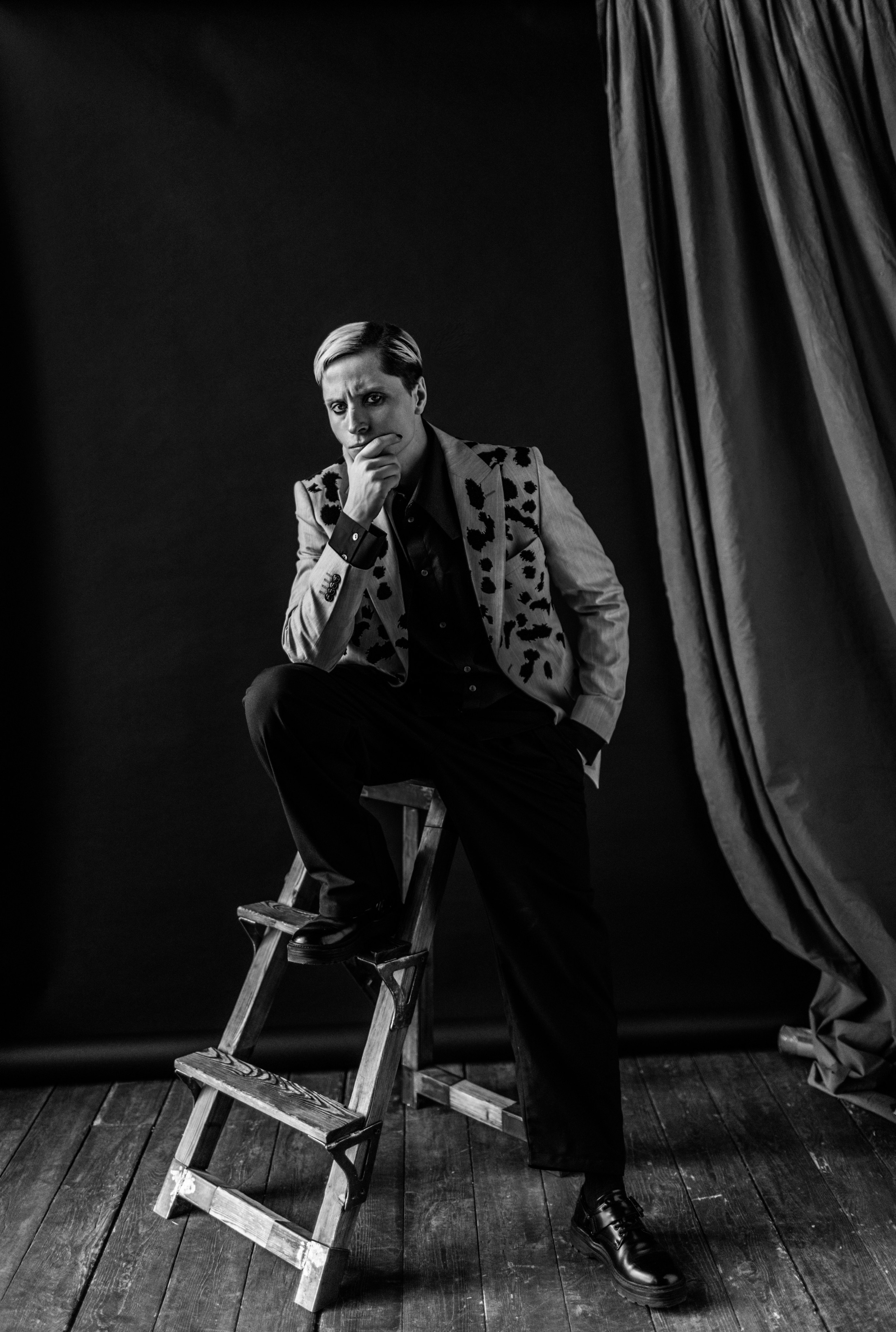 Профессиональный фотограф Москва, мужские черно-белые портреты, смотрите портфолио!