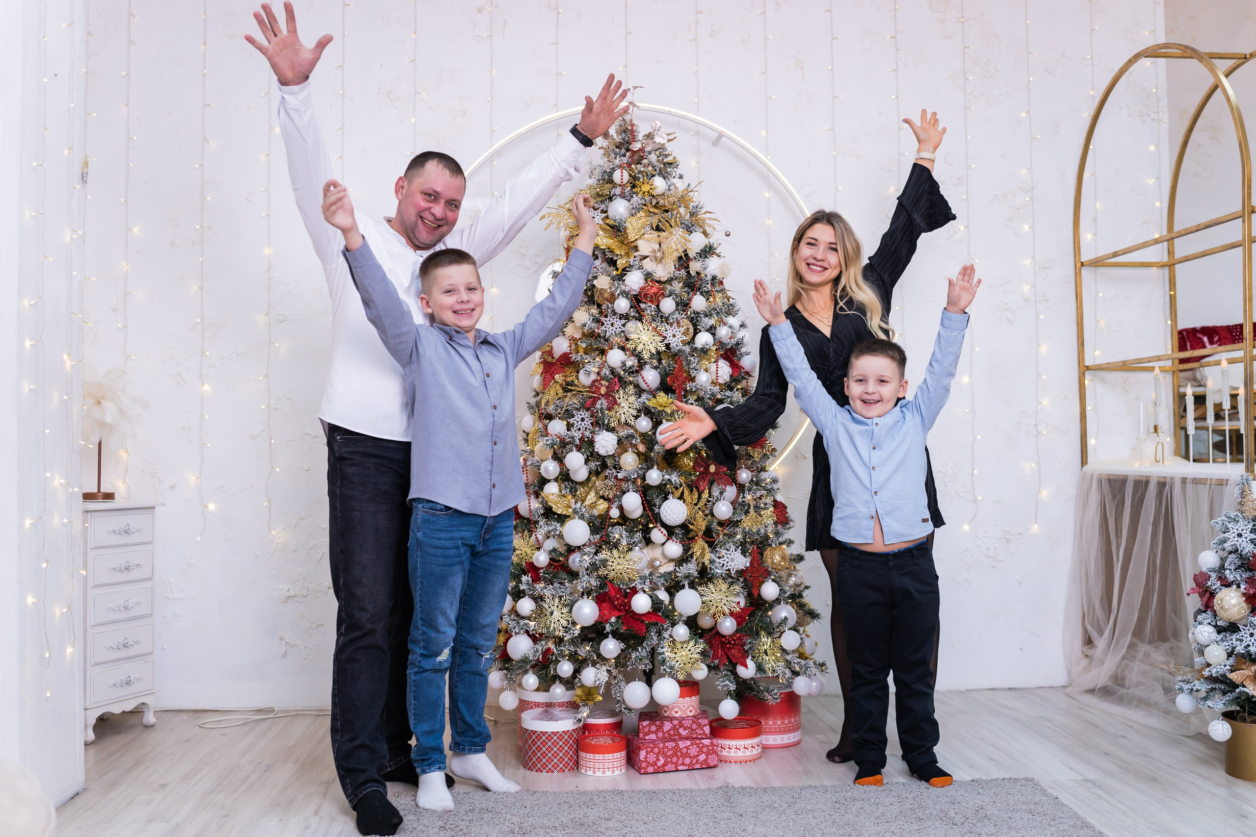 Максим, Виктория, Даня и Миша. Фотограф и Видеограф Алексей Удовиков