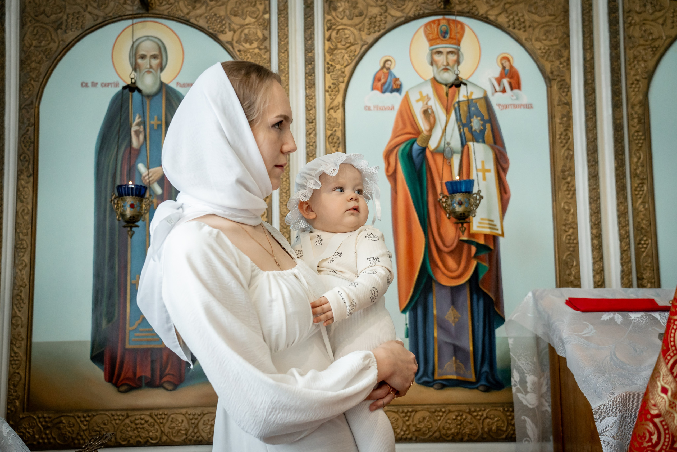 Крещение Таисии в г. Щекино храм в честь иконы Божией матери. Фотограф на Крещение Тула и Венчание в Туле, детский и семейный фотограф