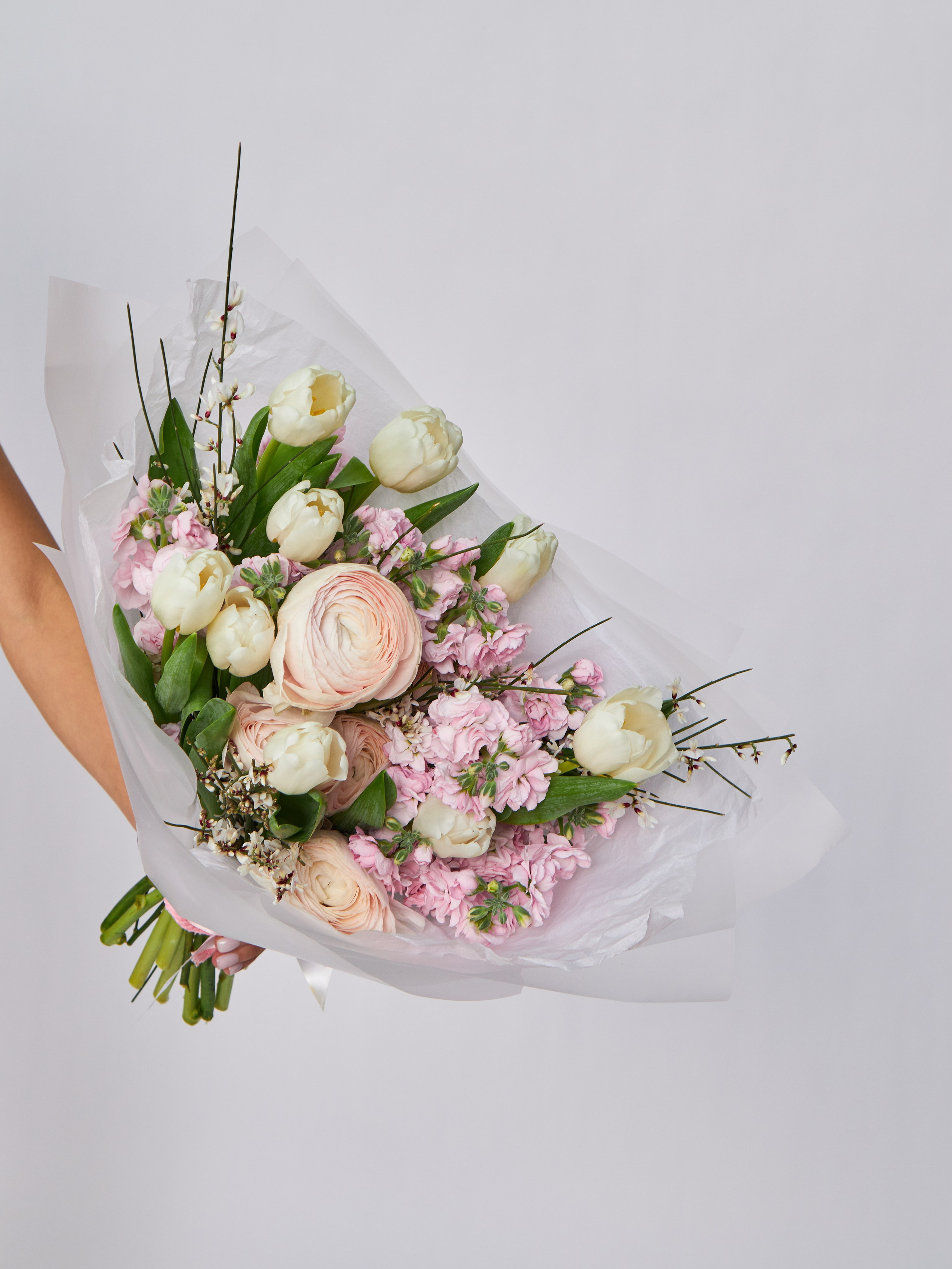 Нужна предметная съемка одежды для сайта? Организуем в Москве качественно