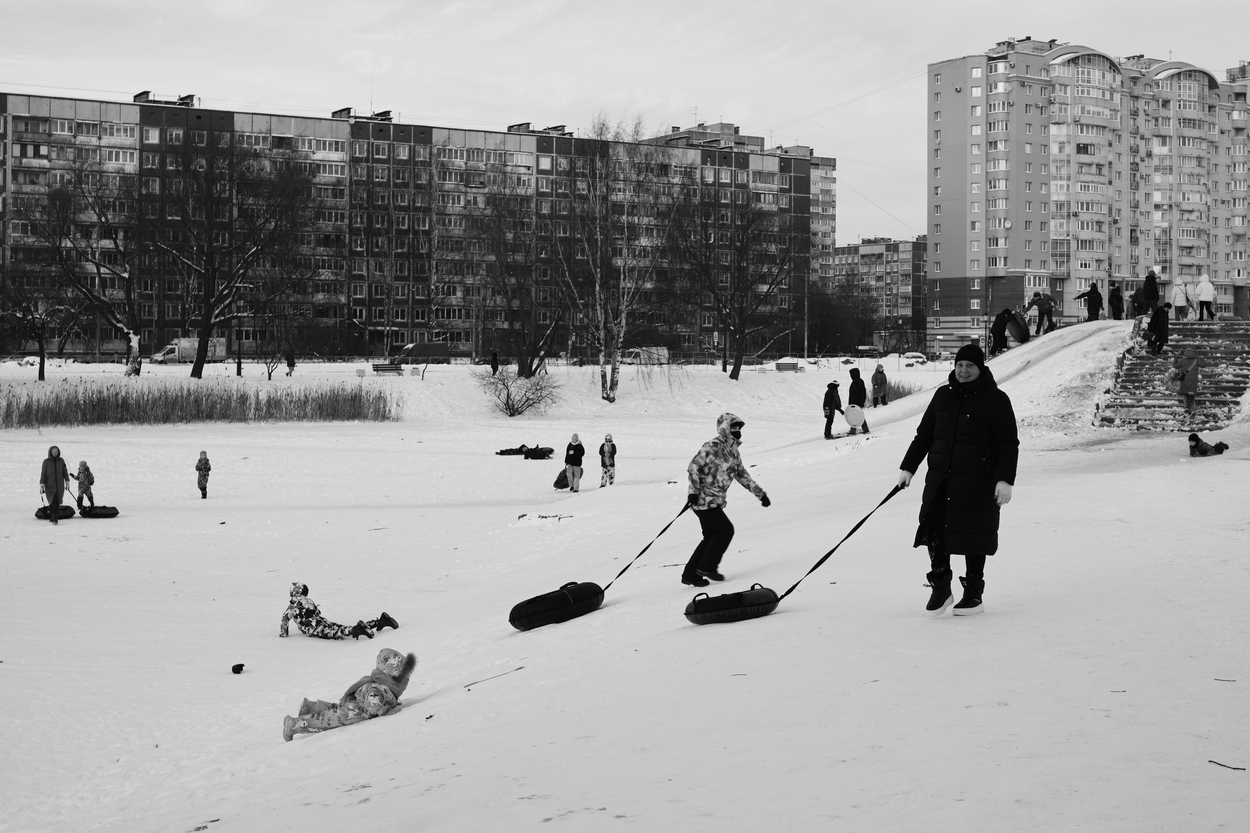 Зимний репортаж в Санкт-Петербурге — катание с горки | Филипп Линзин. Репортажный и портретный фотограф в Санкт-Петербурге Филипп Линзин