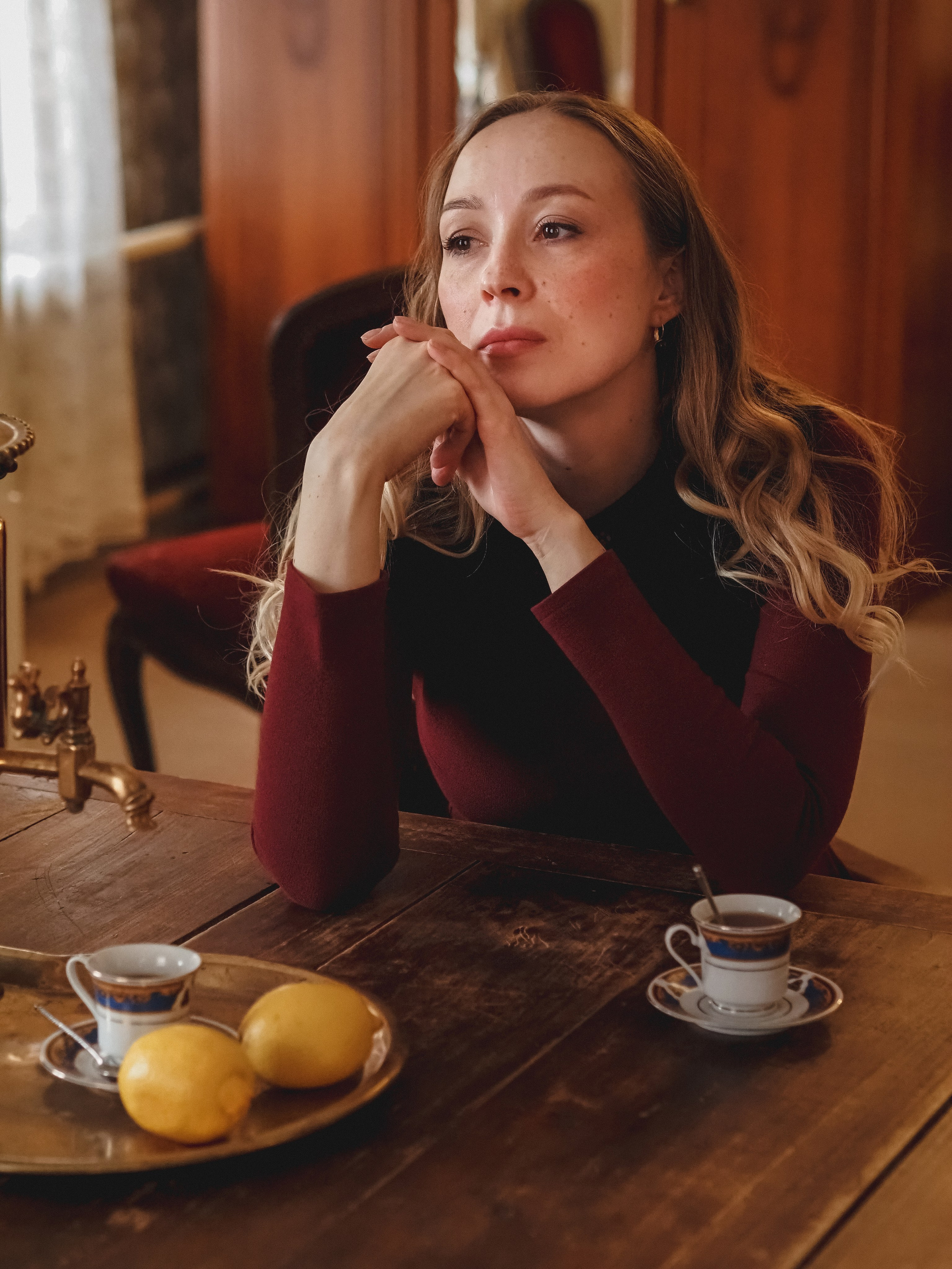 Ирина и Евгения в доме Пельцама. Семейный фотограф Ольга Барабанова