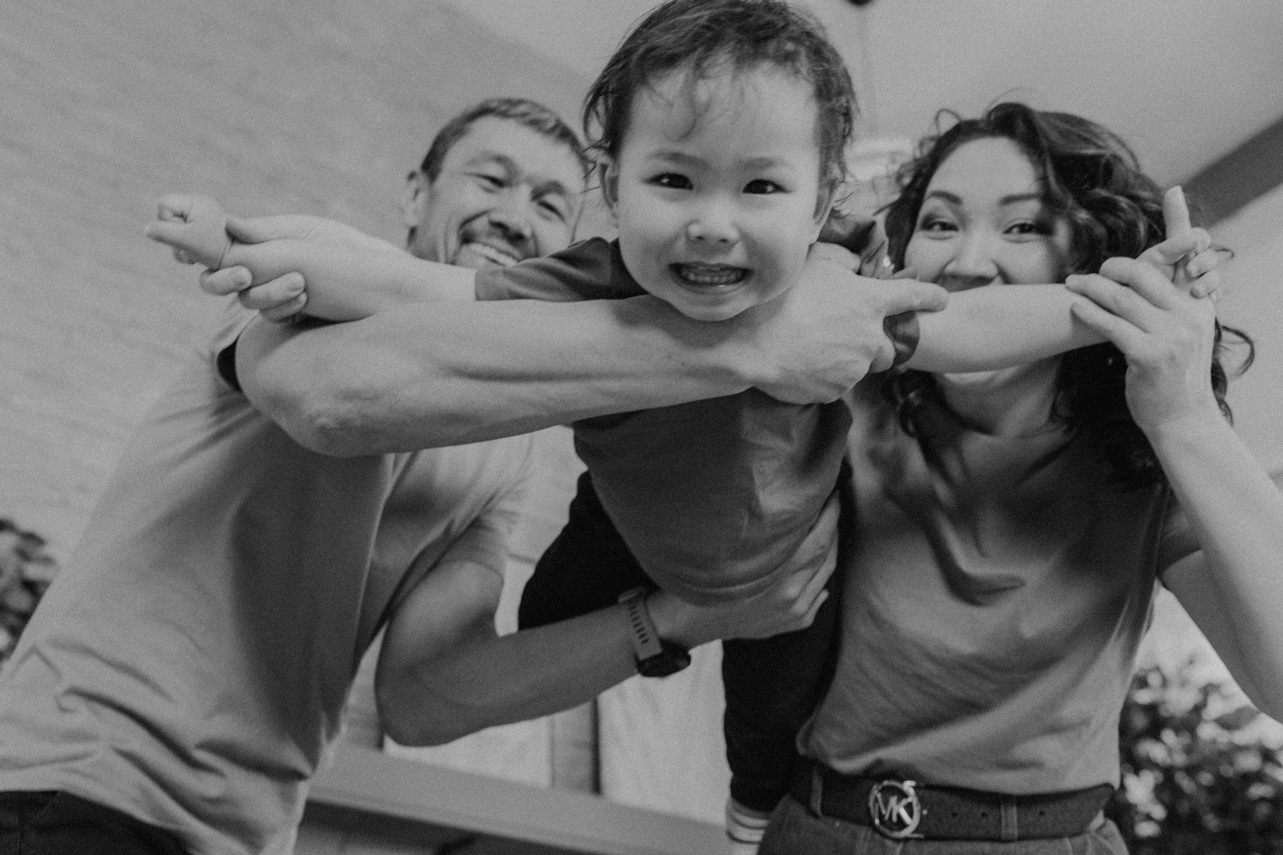 Семейные истории. Свадебный и семейный фотограф в Алматы Laura Dosmann