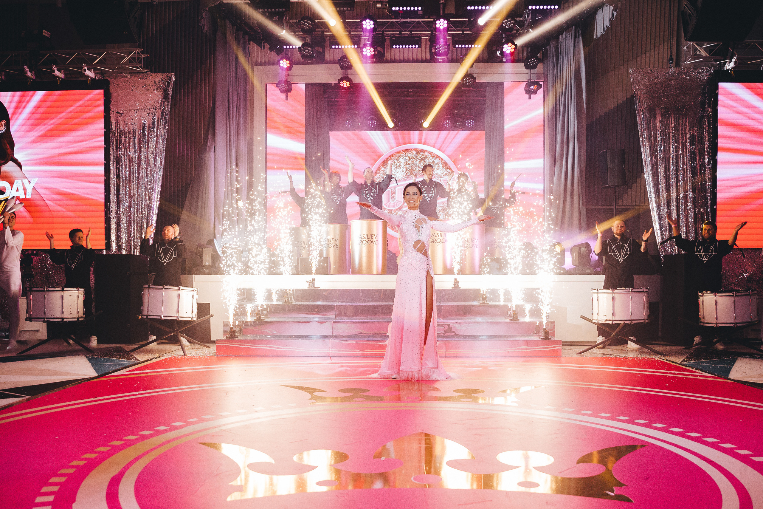 Happy Birthday Olga Buzova 35. Фотограф в Москве Максим Василенко