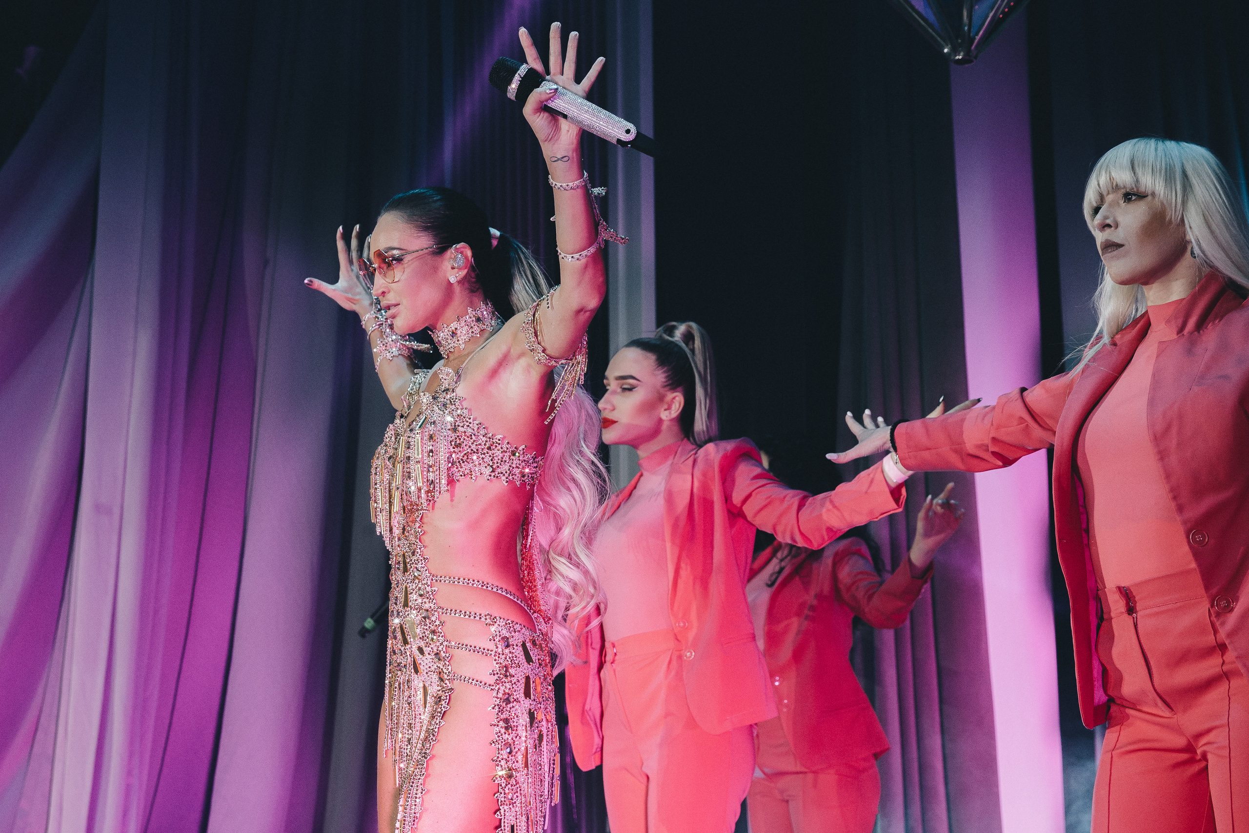 Happy Birthday Olga Buzova 35. Фотограф в Москве Максим Василенко