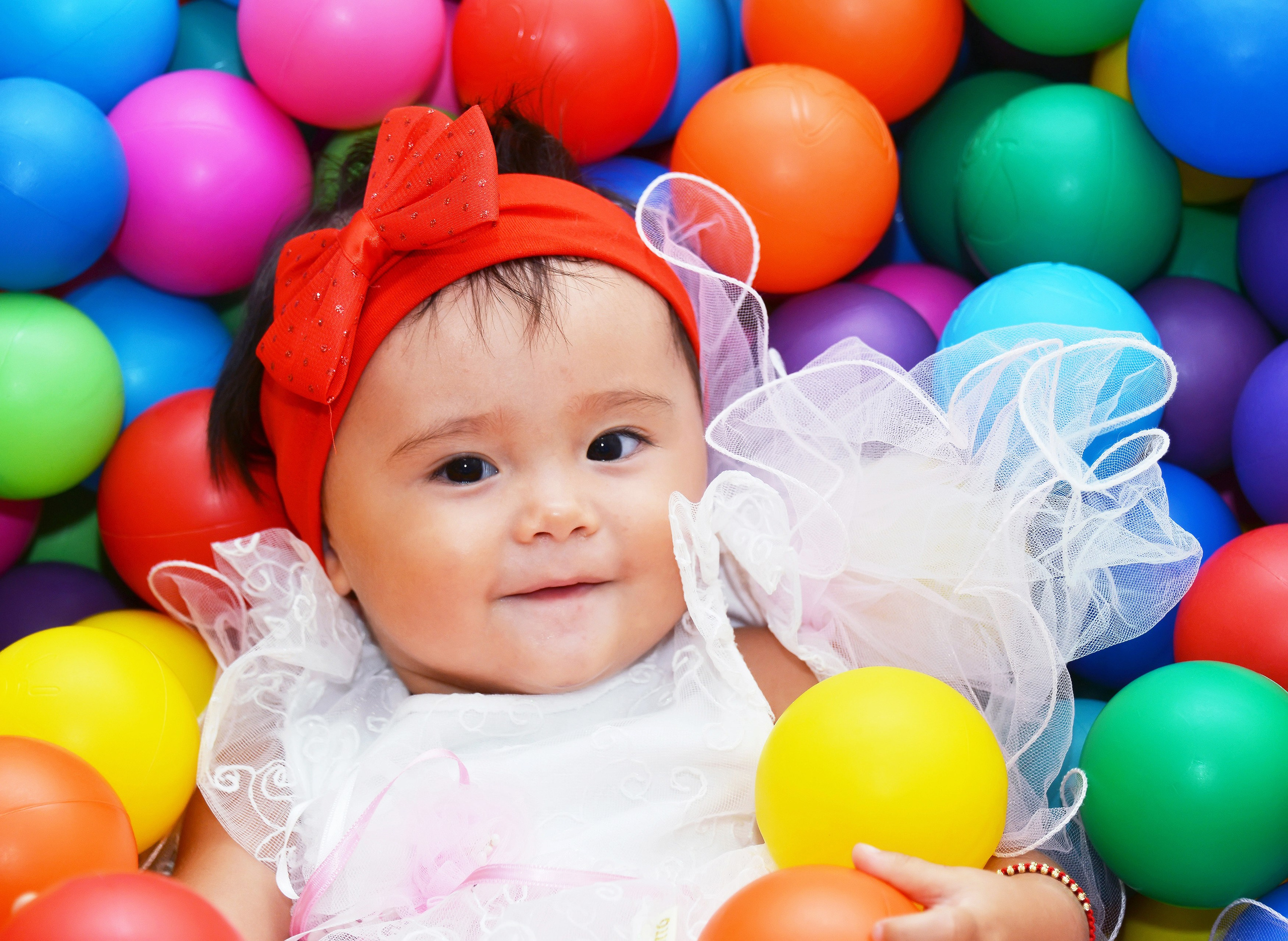 Дети-5 (Адель-1годик). Фотосъёмка. Фотограф Сергей Авдеев-семейный и детский фотограф в Алматы