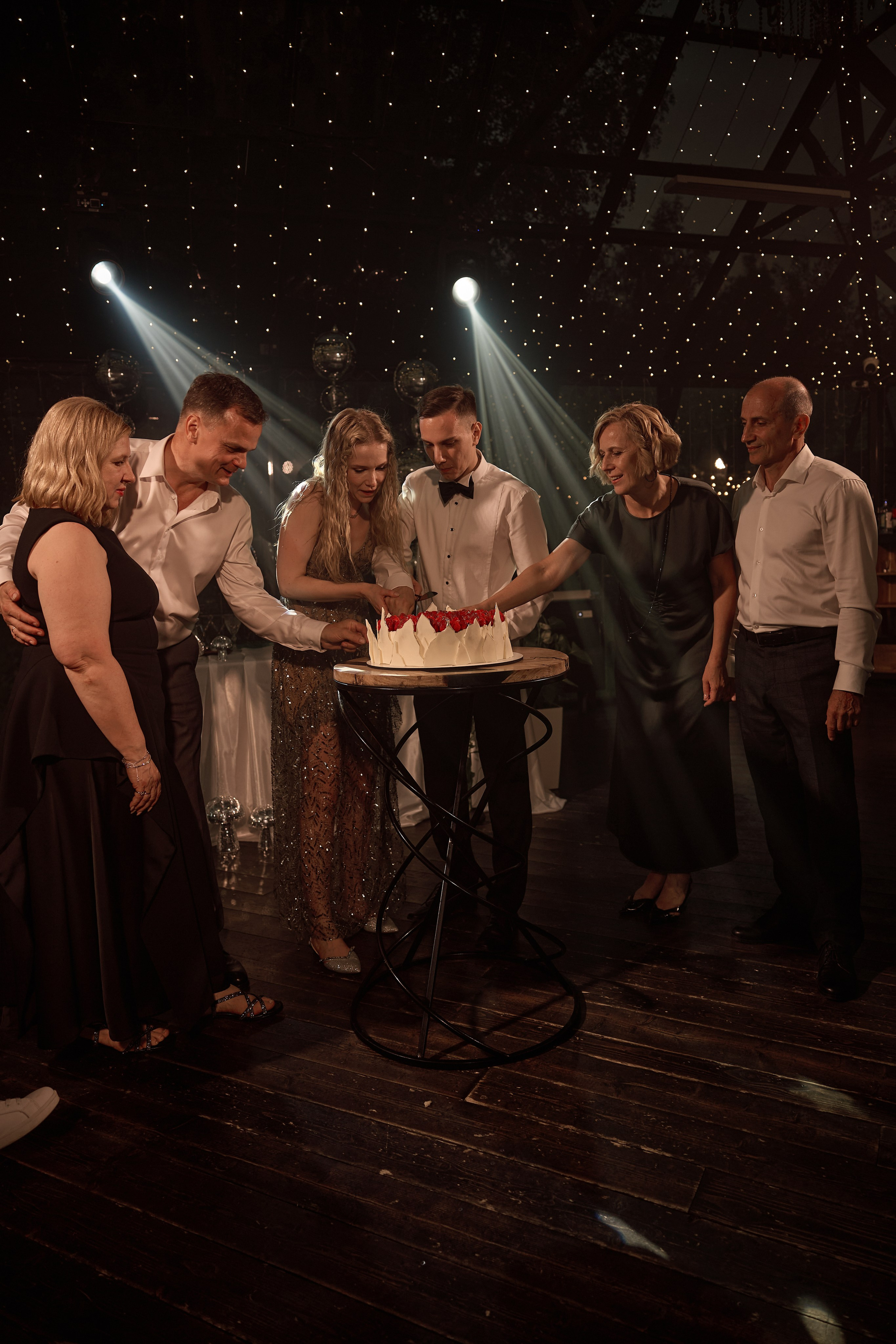 Roman & Julia Green House. Kharchenkotatianaweddingphoto