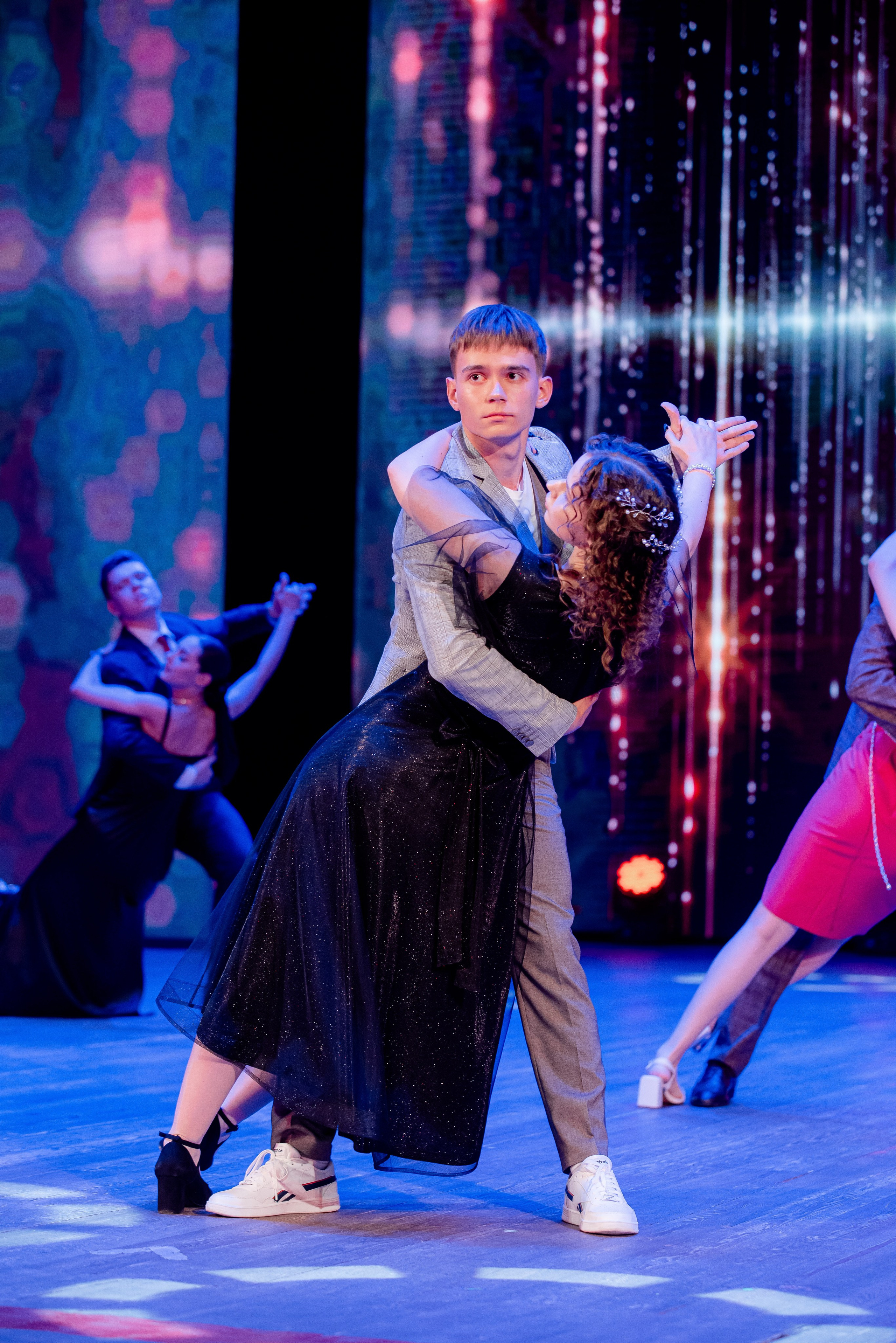 30 Школа. Вручение и Банкет. ДК Юбилейный и Банхоф. Фотограф в Волгограде и Волжском Александр Горбань