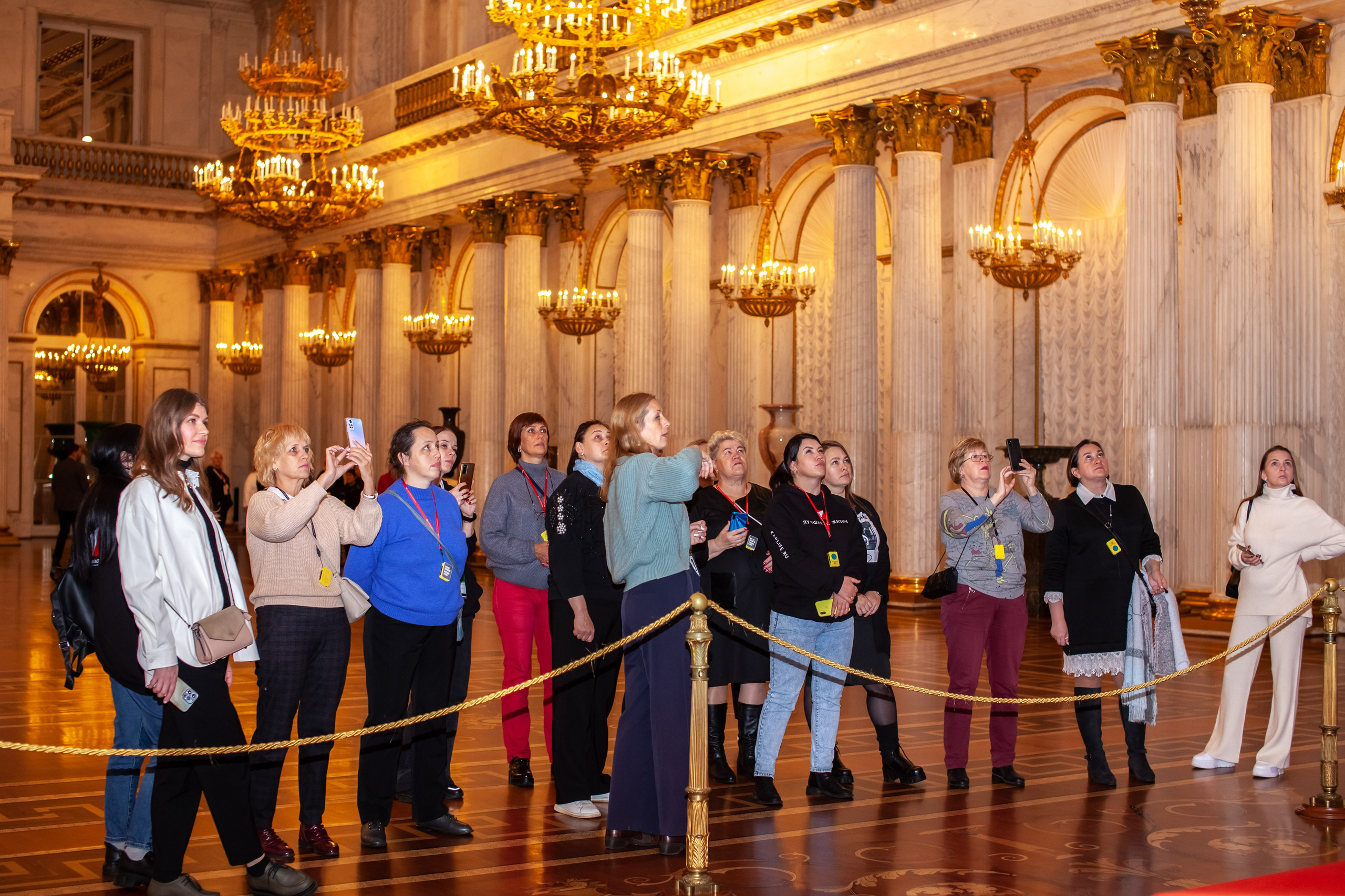 Капитал Life — Клуб Лучших в СПб. Двойняшки-фотографы Анна и Анастасия в Санкт-Петербурге