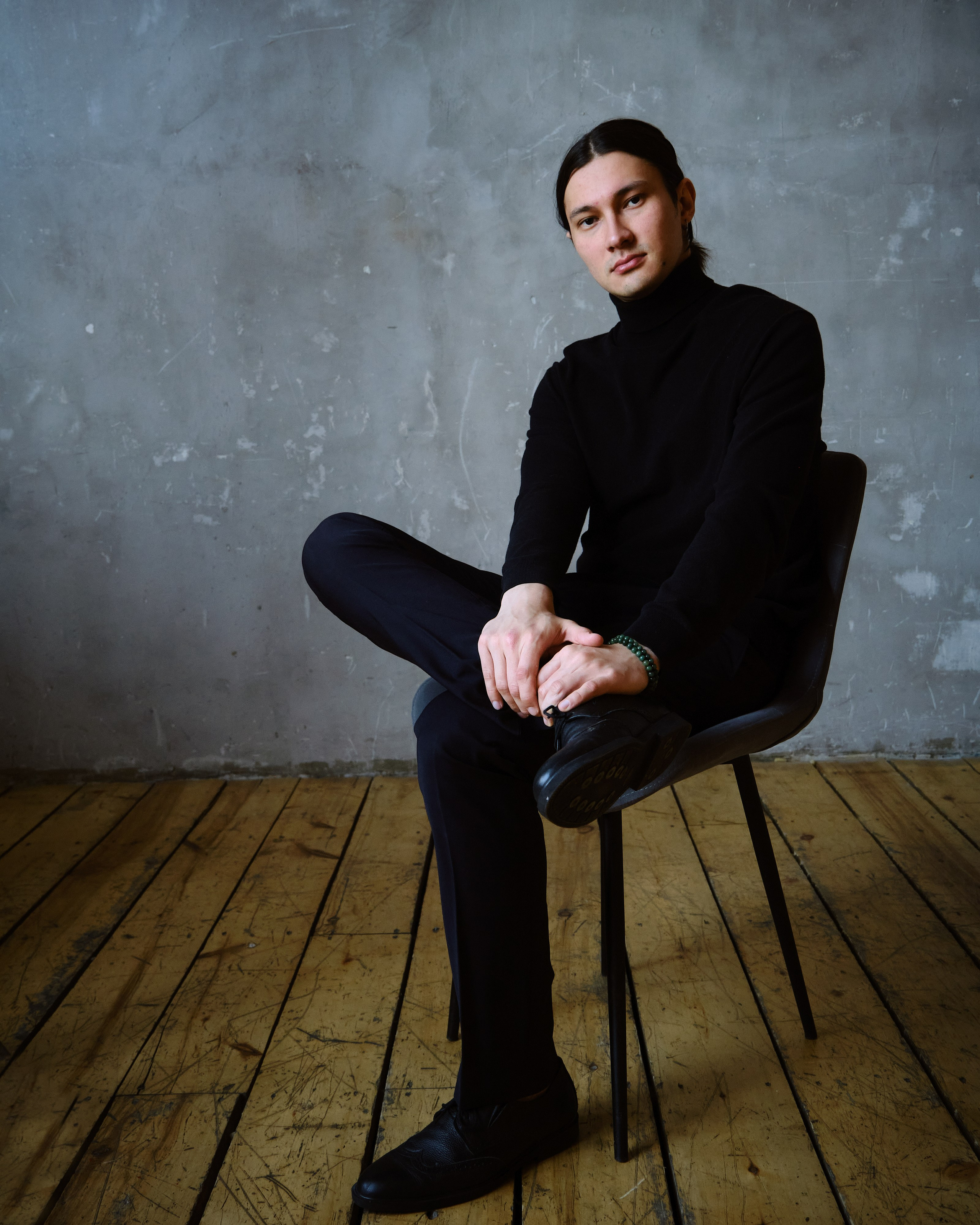 мужской портрет в студии в Москве фотограф Колышева Виктория