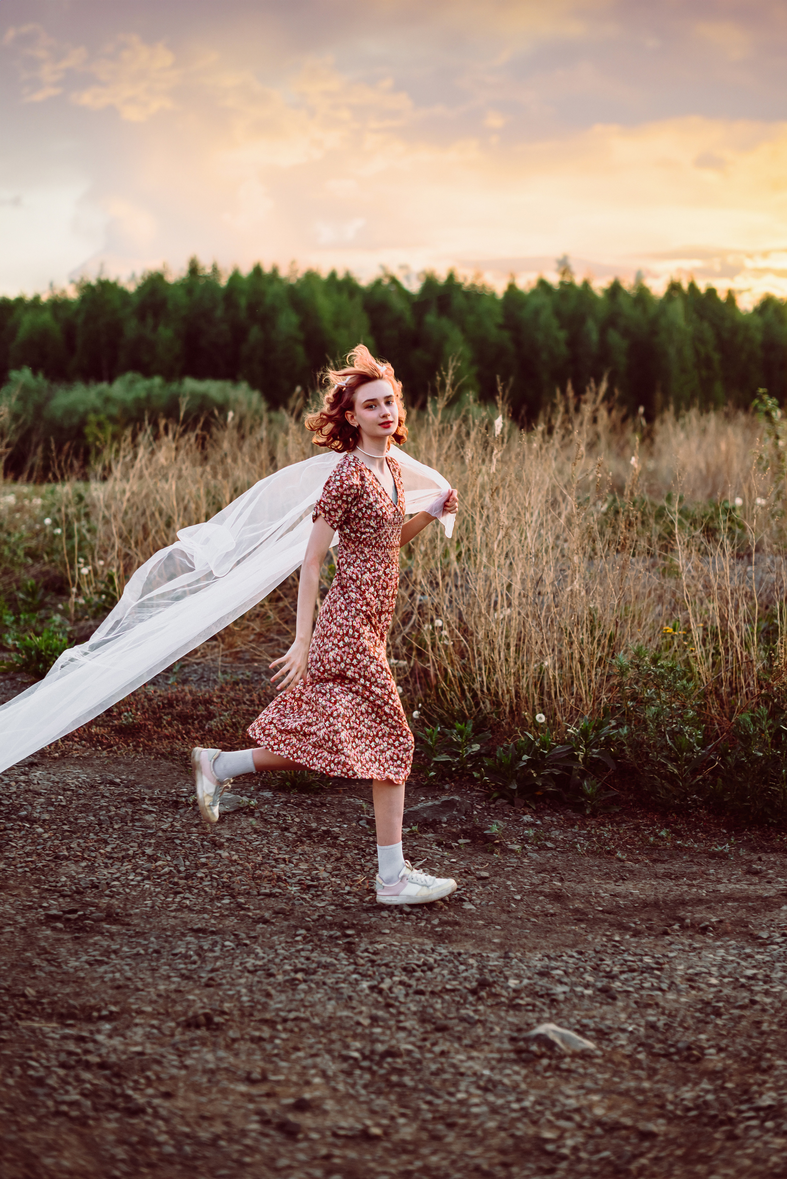 Фотосессия в цветущих яблонях в г. Кемерово