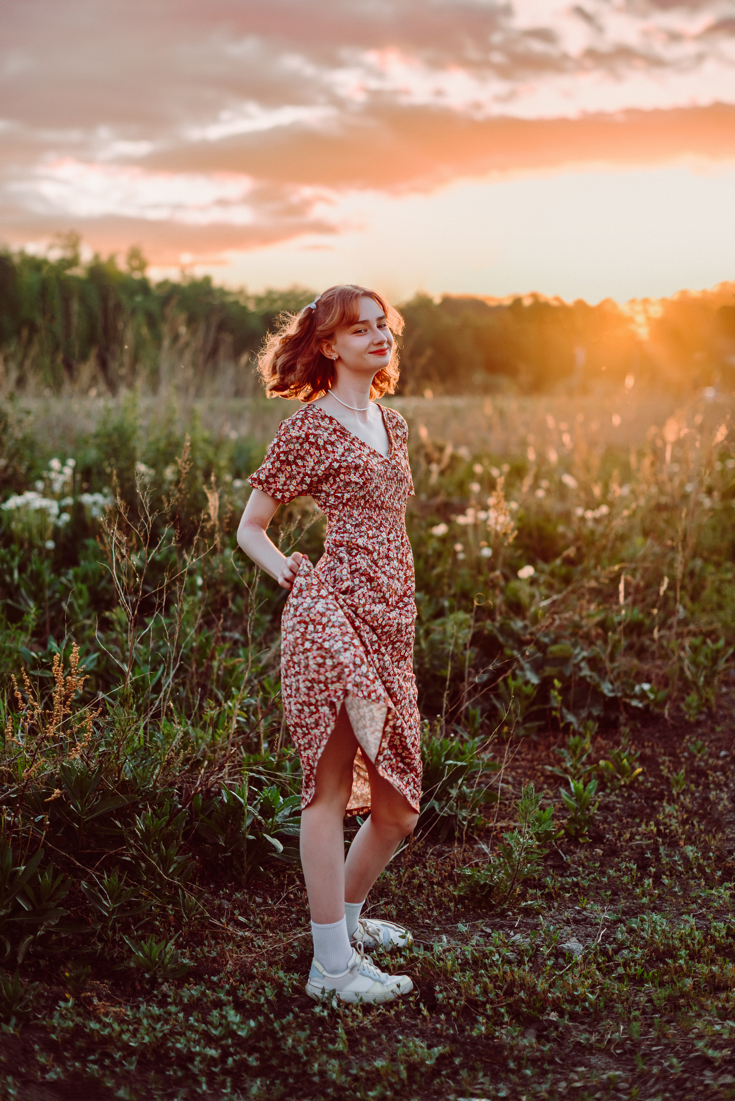 Фотосессия в цветущих яблонях в г. Кемерово