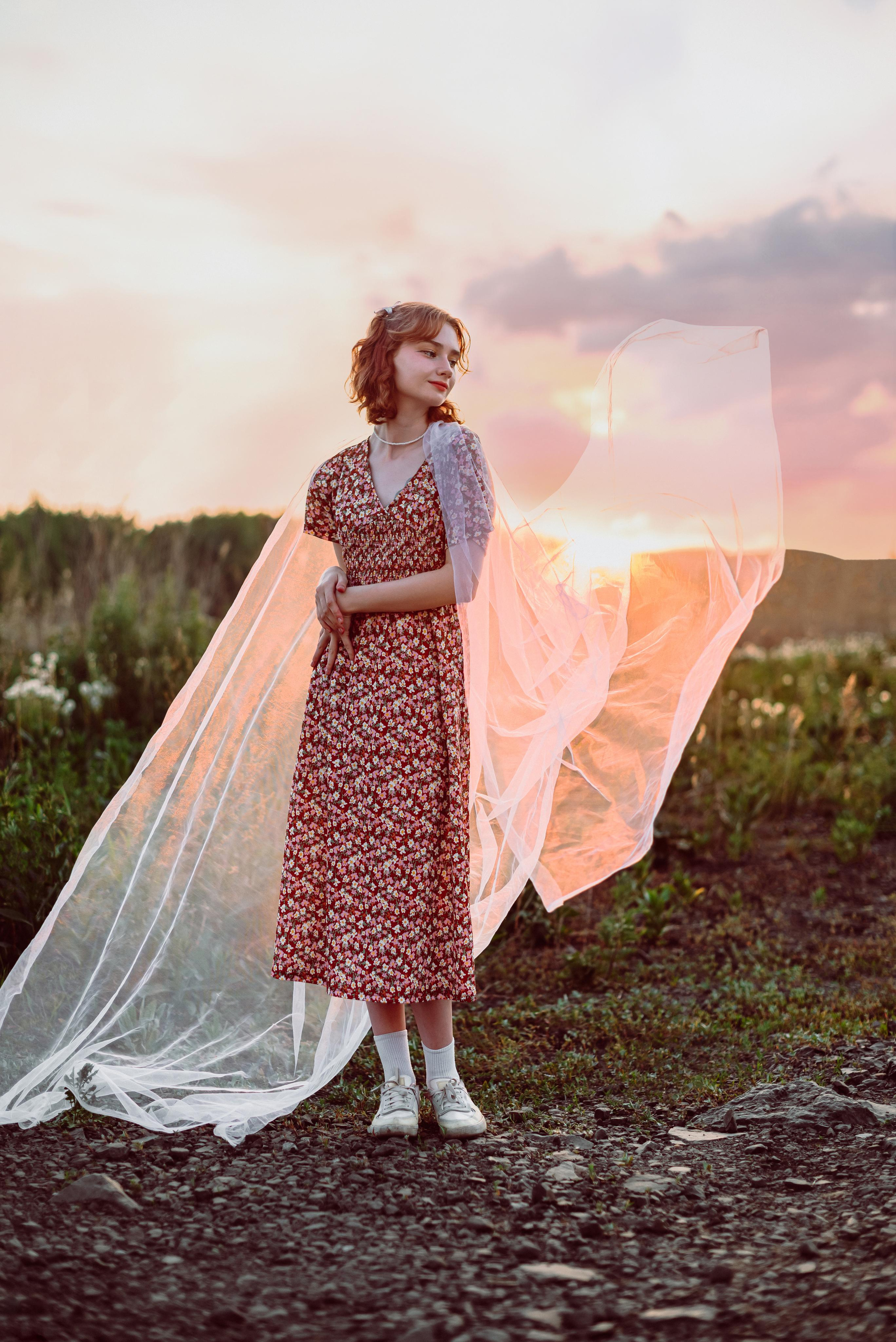 Фотосессия в цветущих яблонях в г. Кемерово