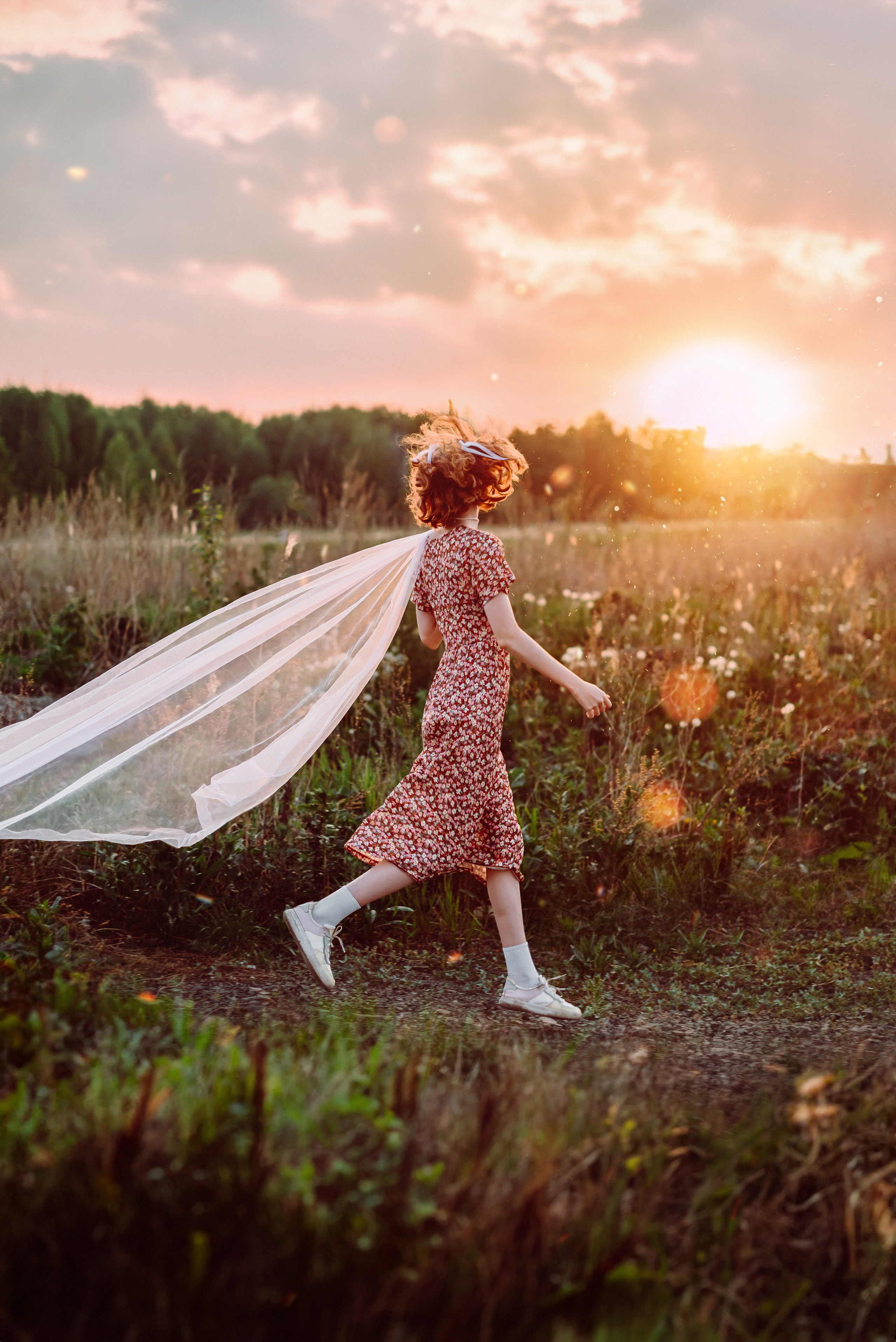 Фотосессия в цветущих яблонях в г. Кемерово