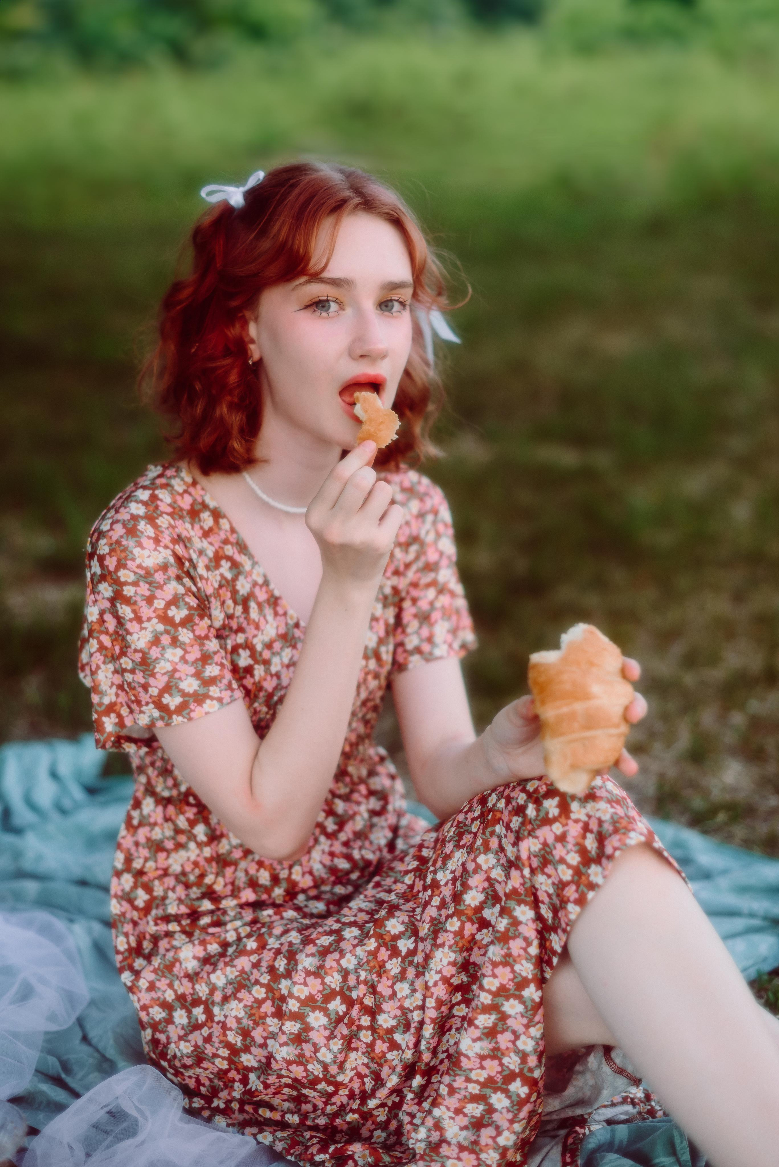 Фотосессия в цветущих яблонях в г. Кемерово