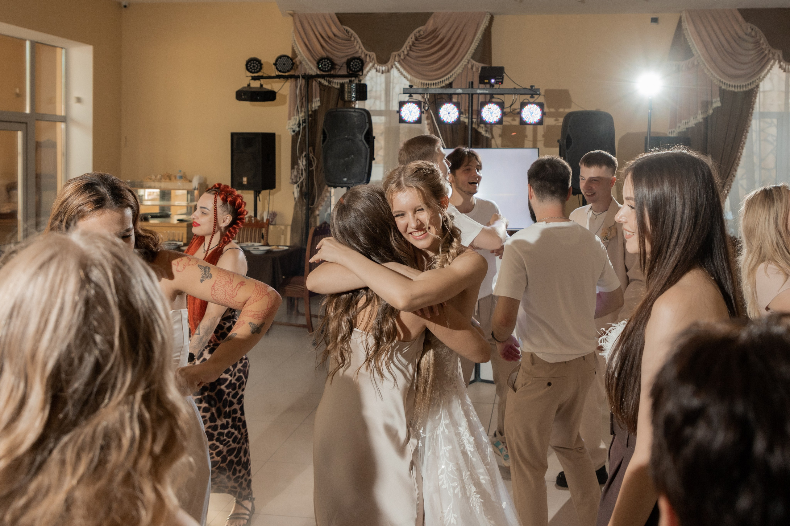 Роман и Александра (банкет). Свадебный фотограф Ангелина Сунгатулина | Саратов | Балаково | Вольск