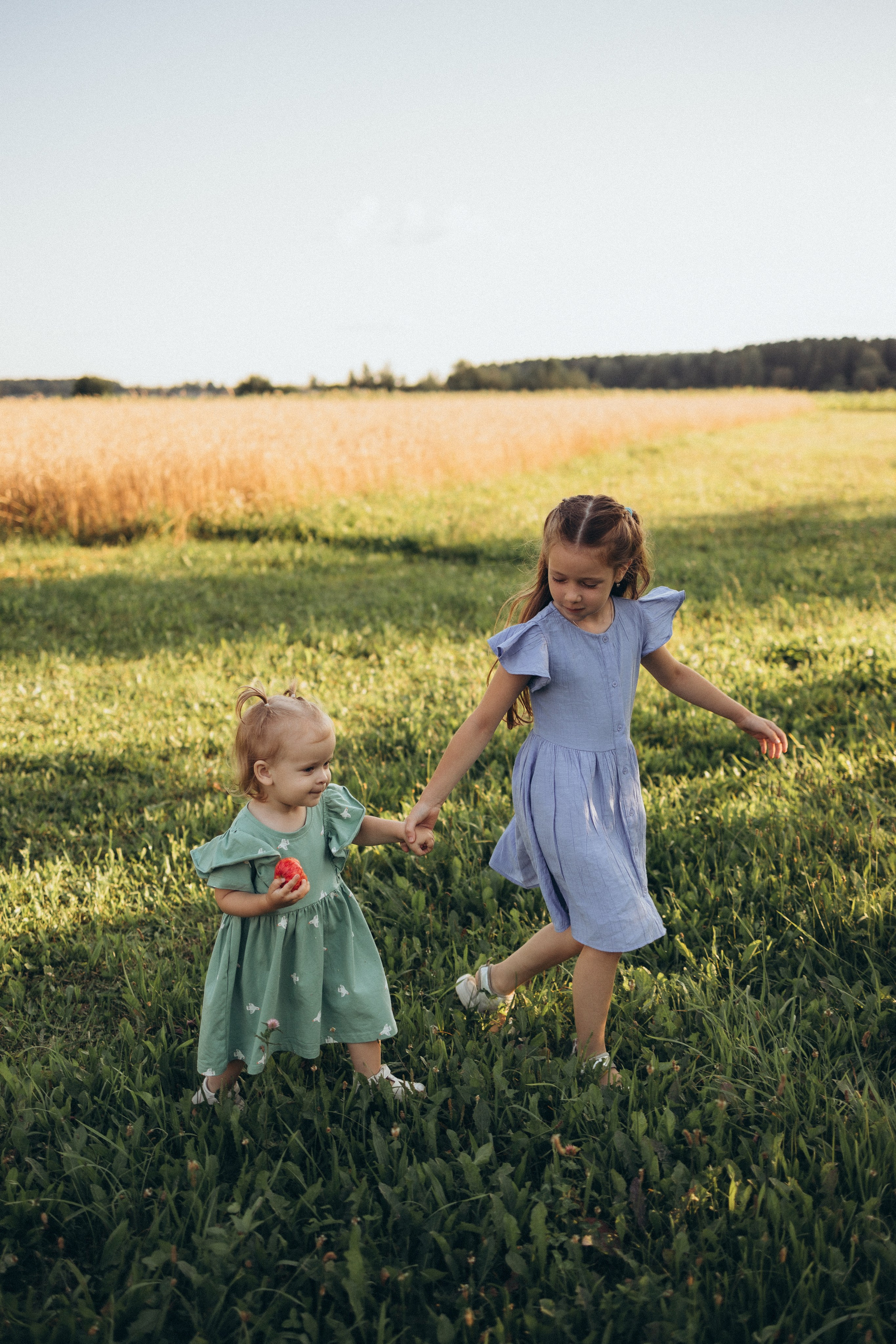 Чаепитие в саду. Фотограф Елена Рябцева