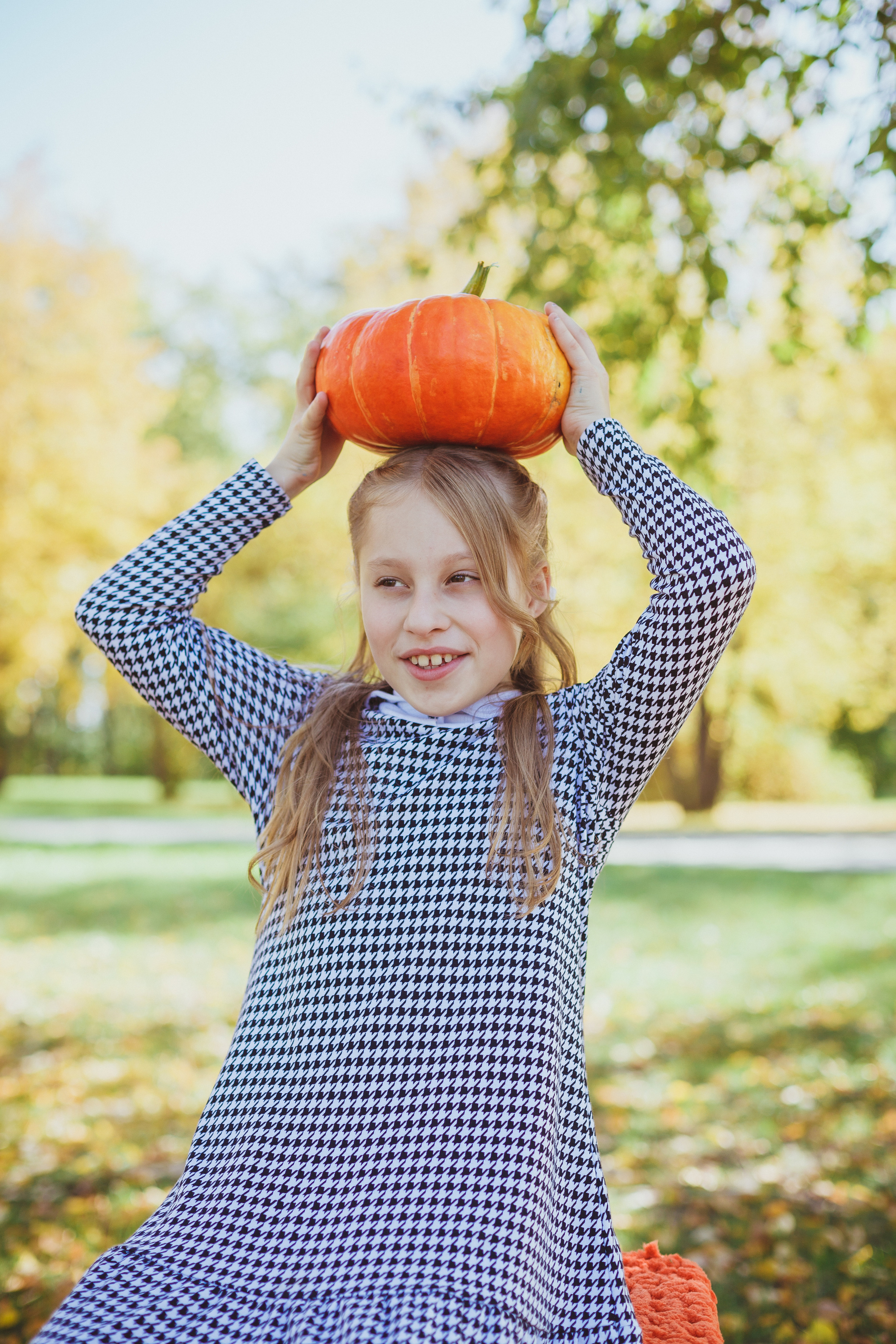 Школьная фотосессия на 31 августа. 1,2,3 сентября. Портреты детей 4-6 штук. Групповые общие 2-5 шт. Цена 450р. (1). Семейный и детский фотограф в Сухом Логу Ольга Кайгородова