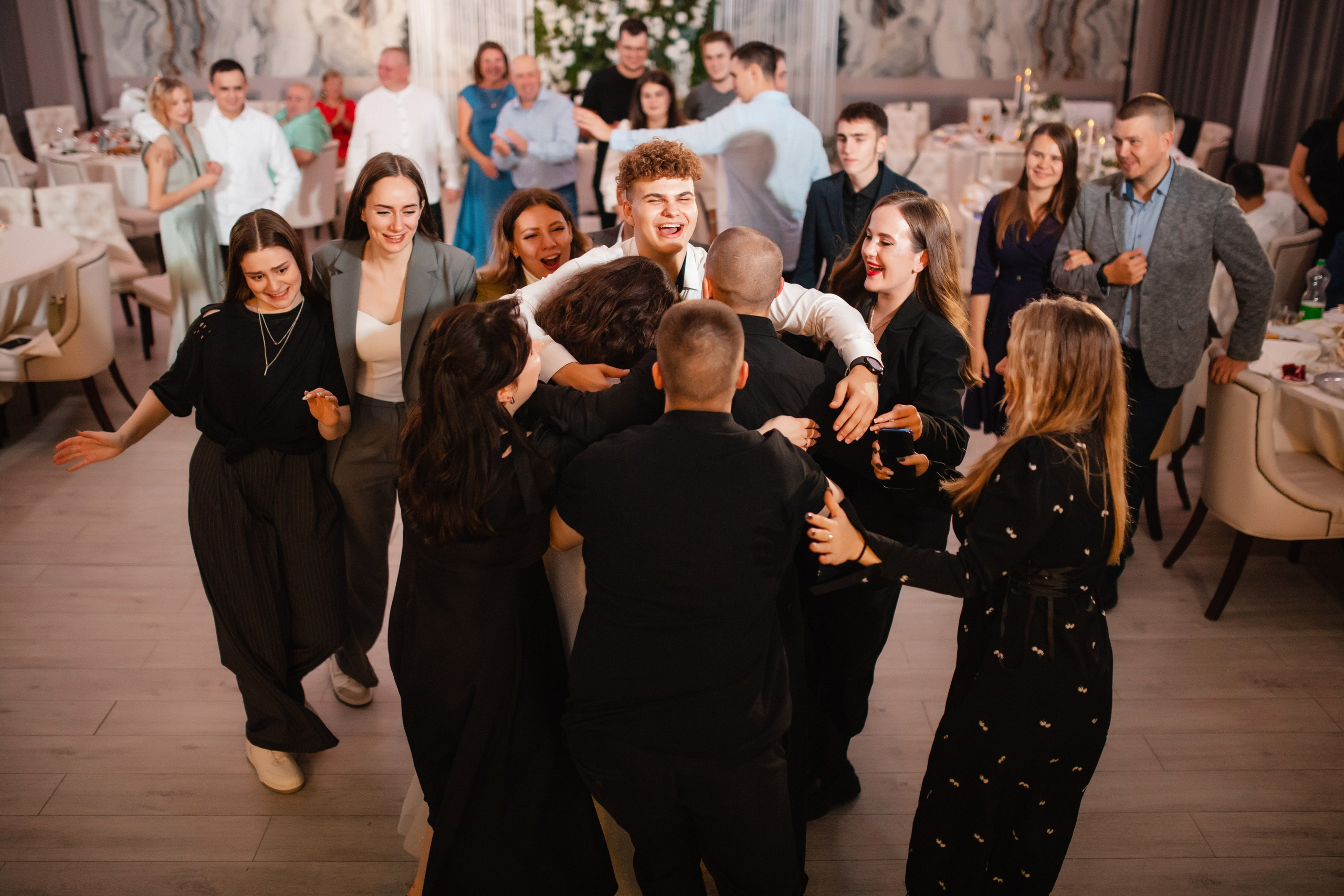 Анастасия + Данил. Роман Урумбаев фотограф Нижневартовск