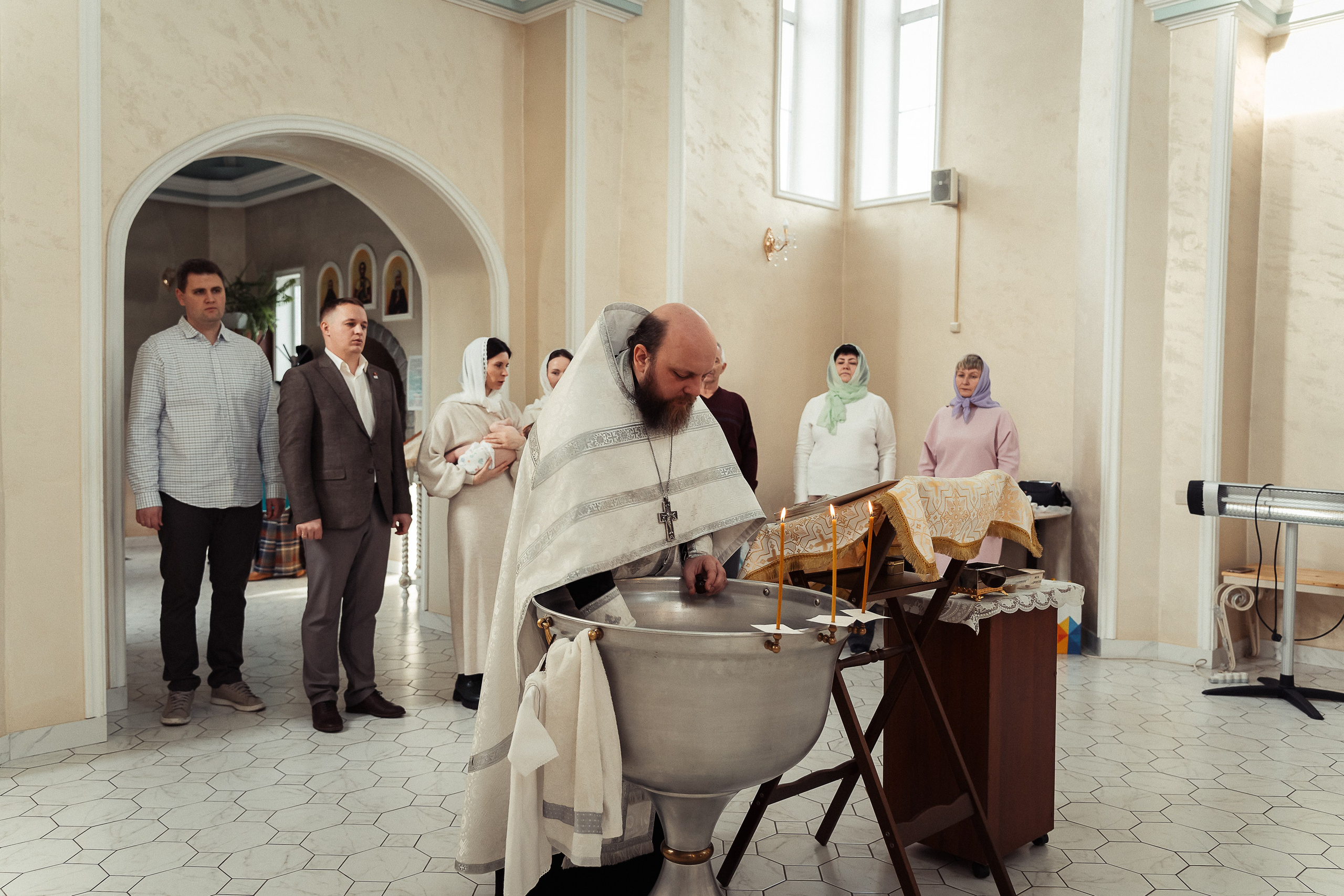 Крещение в храме Ксении Петербургской, г. Воронеж. Фотограф для семей и экспертов в г. Воронеж Ирина Круглова