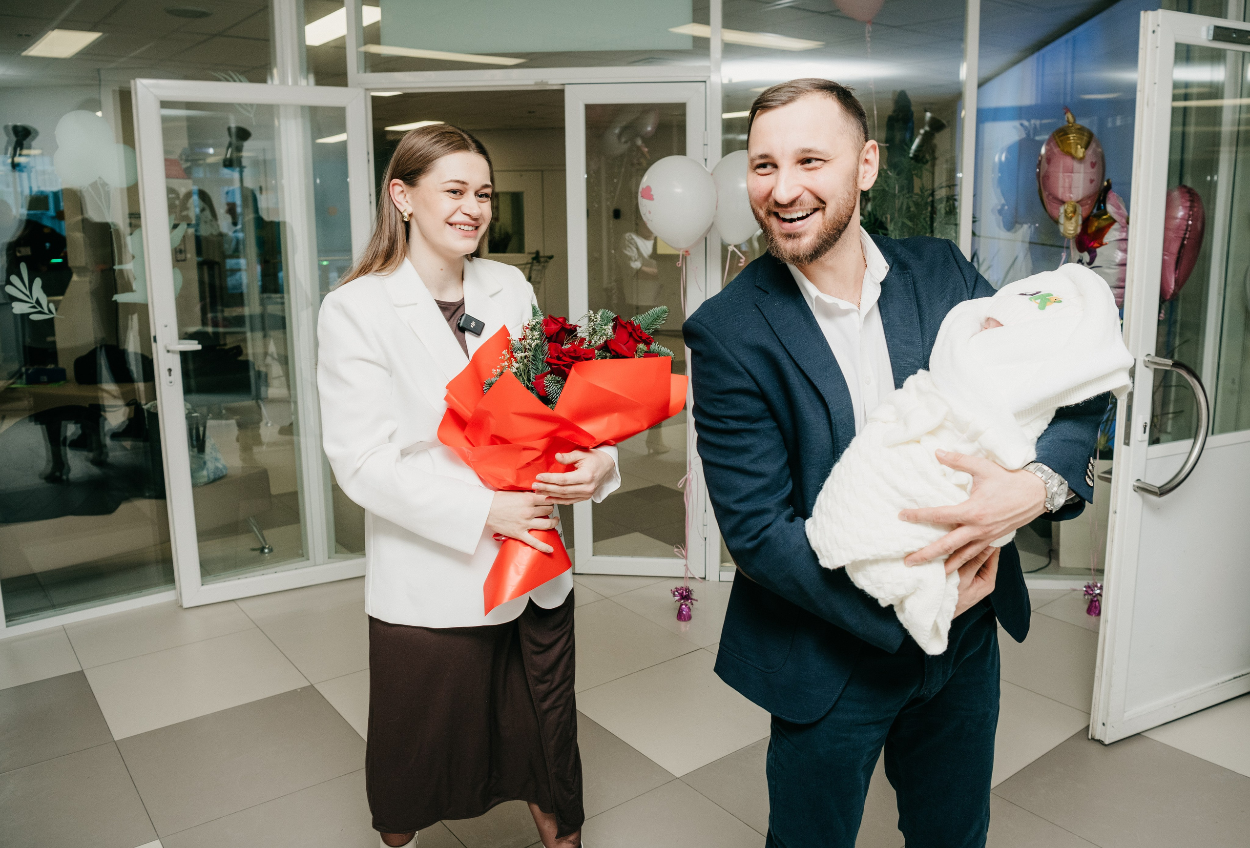 Выписка Авроры. НИИ КУЛАКОВА. Фотограф на выписку из роддома в Москве и МО