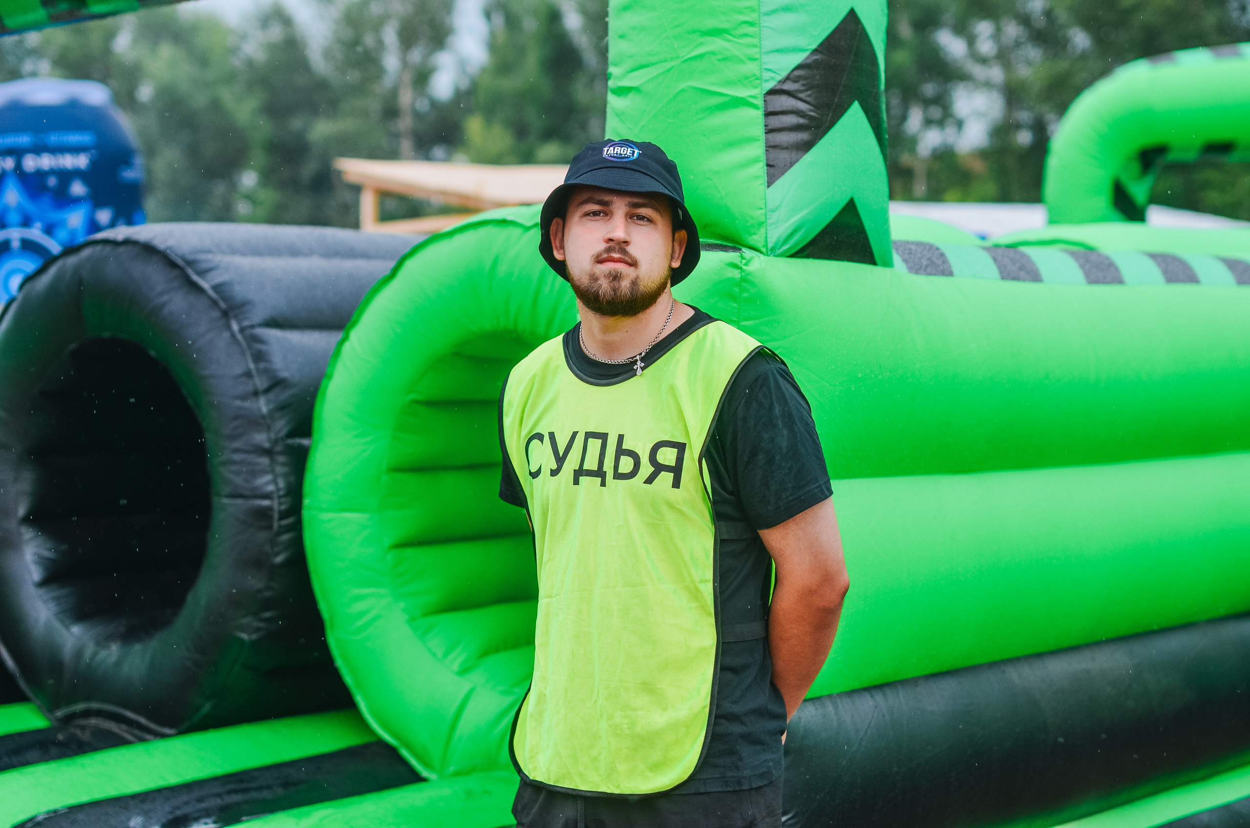 Фестиваль «Грань» 2025. Спортивная площадка. Денисова Аля — фотограф для парных съемок и индивидуальных историй в Барнауле