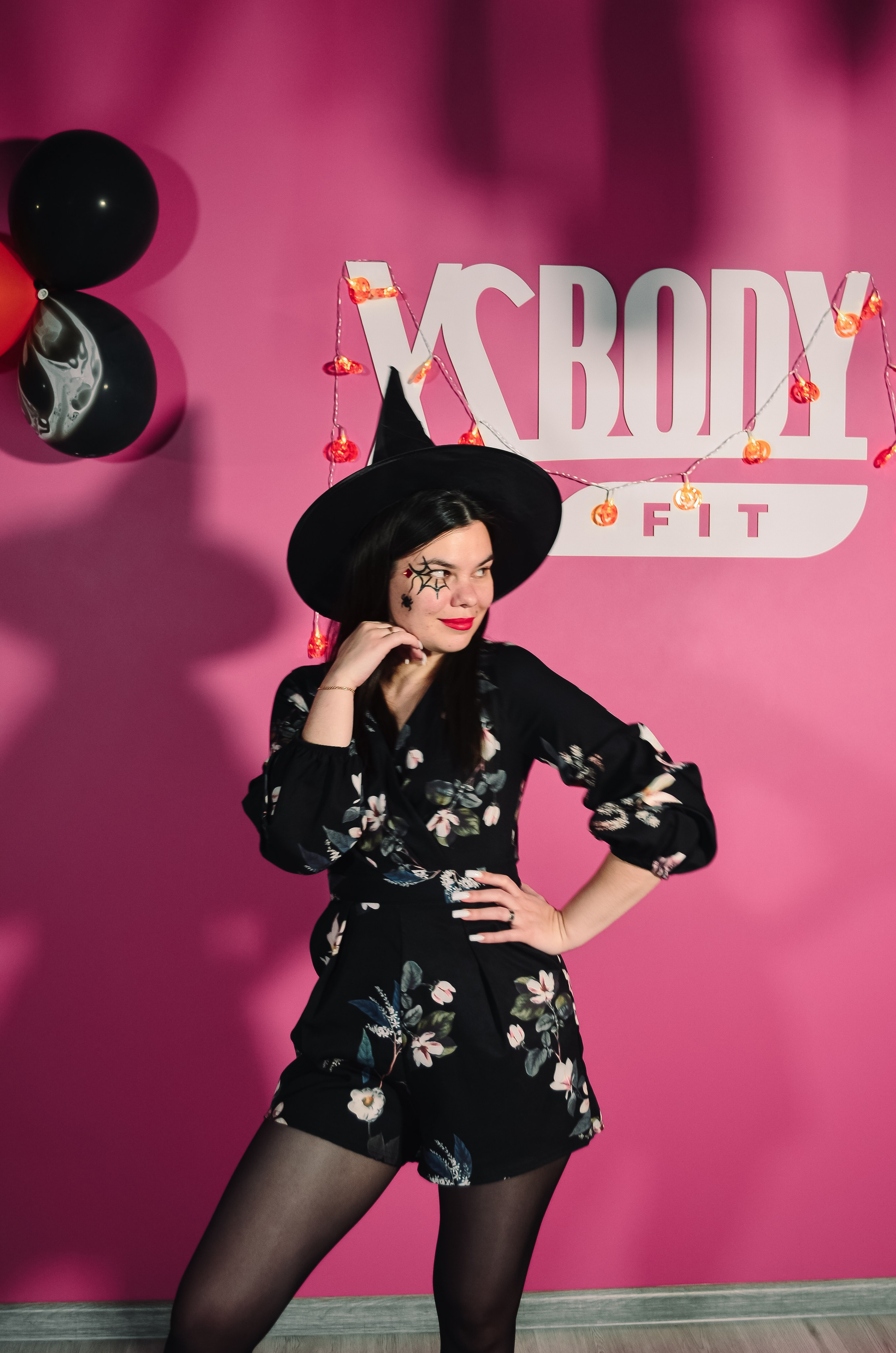 Фоторепортаж мероприятия в фитнес-клубе. Денисова Аля — фотограф для парных съемок и индивидуальных историй в Барнауле