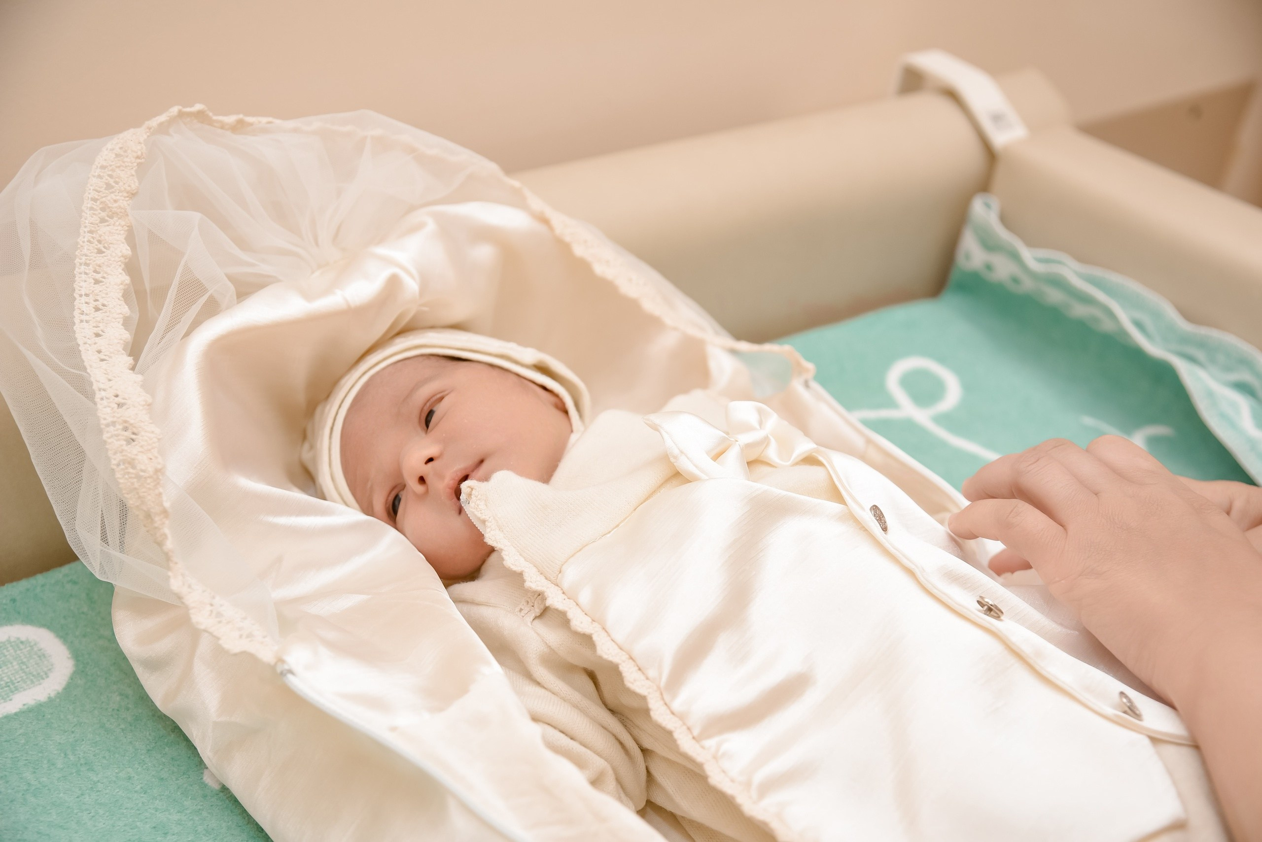 Выписка с роддома. Семейный и свадебный фотограф в г. Уфа Динара