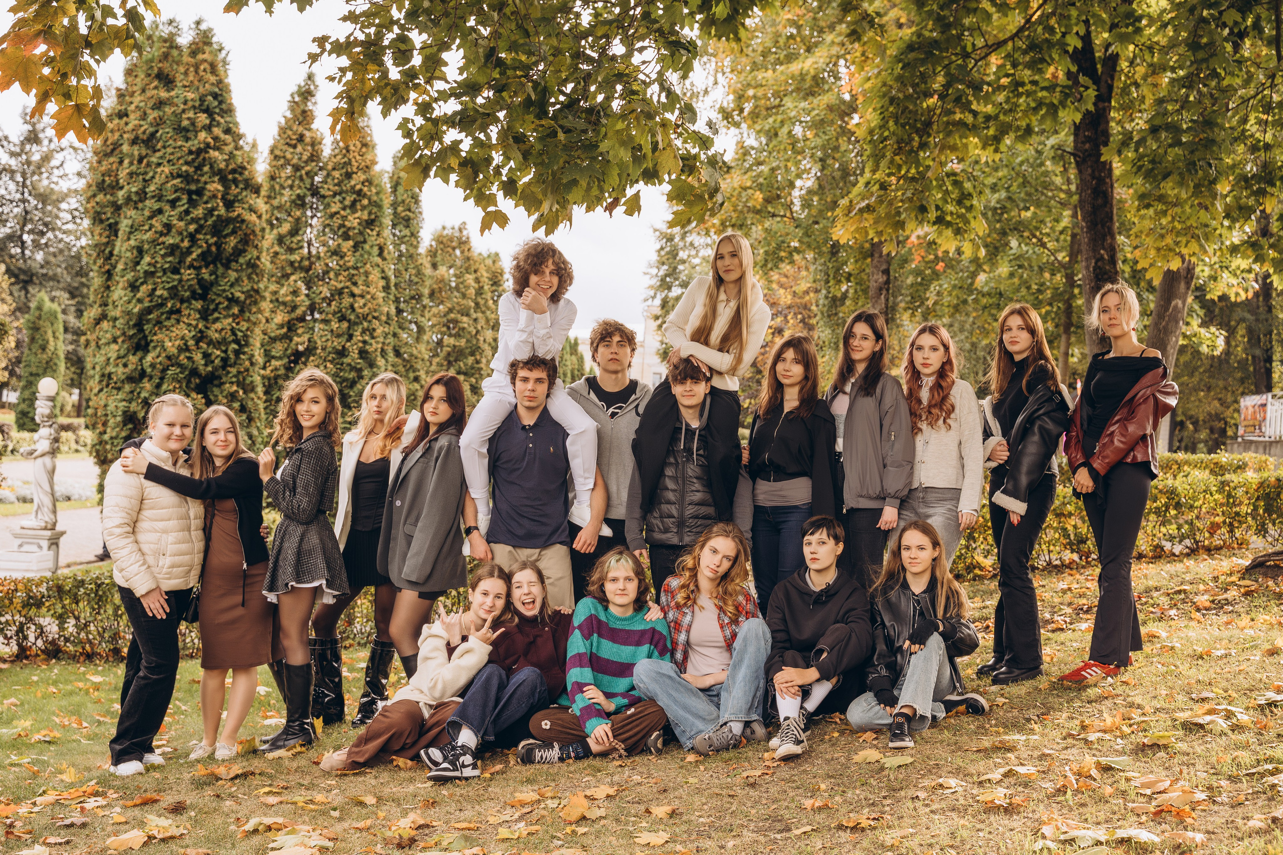 Осенняя 11 класс. МАРГАРИТА КУДРЯШОВА СВАДЕБНЫЙ И СЕМЕЙНЫЙ ФОТОГРАФ ТВЕРЬ МОСКВА