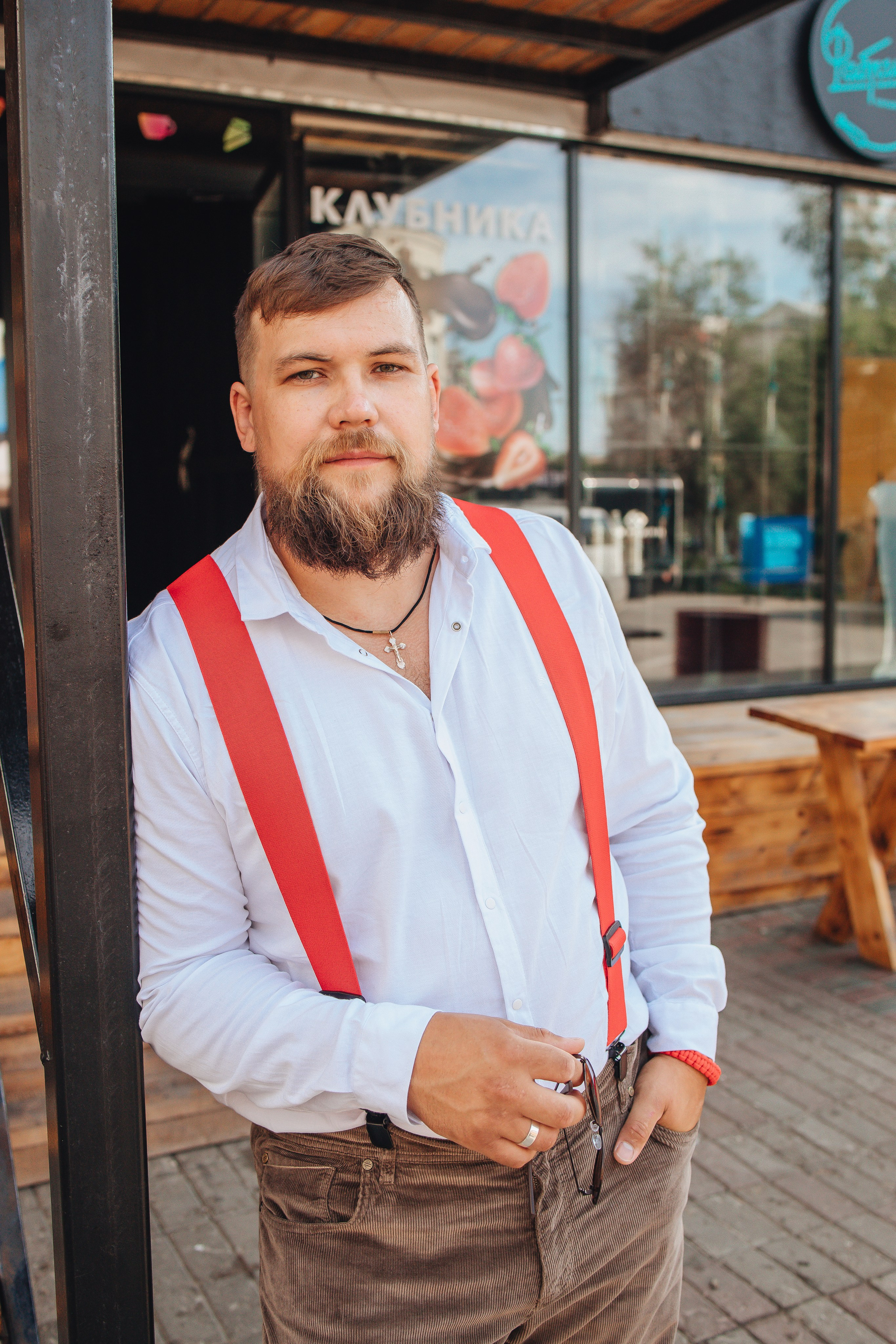 Руслан и Вера (прогулка по центру). Фотограф Новосибирск