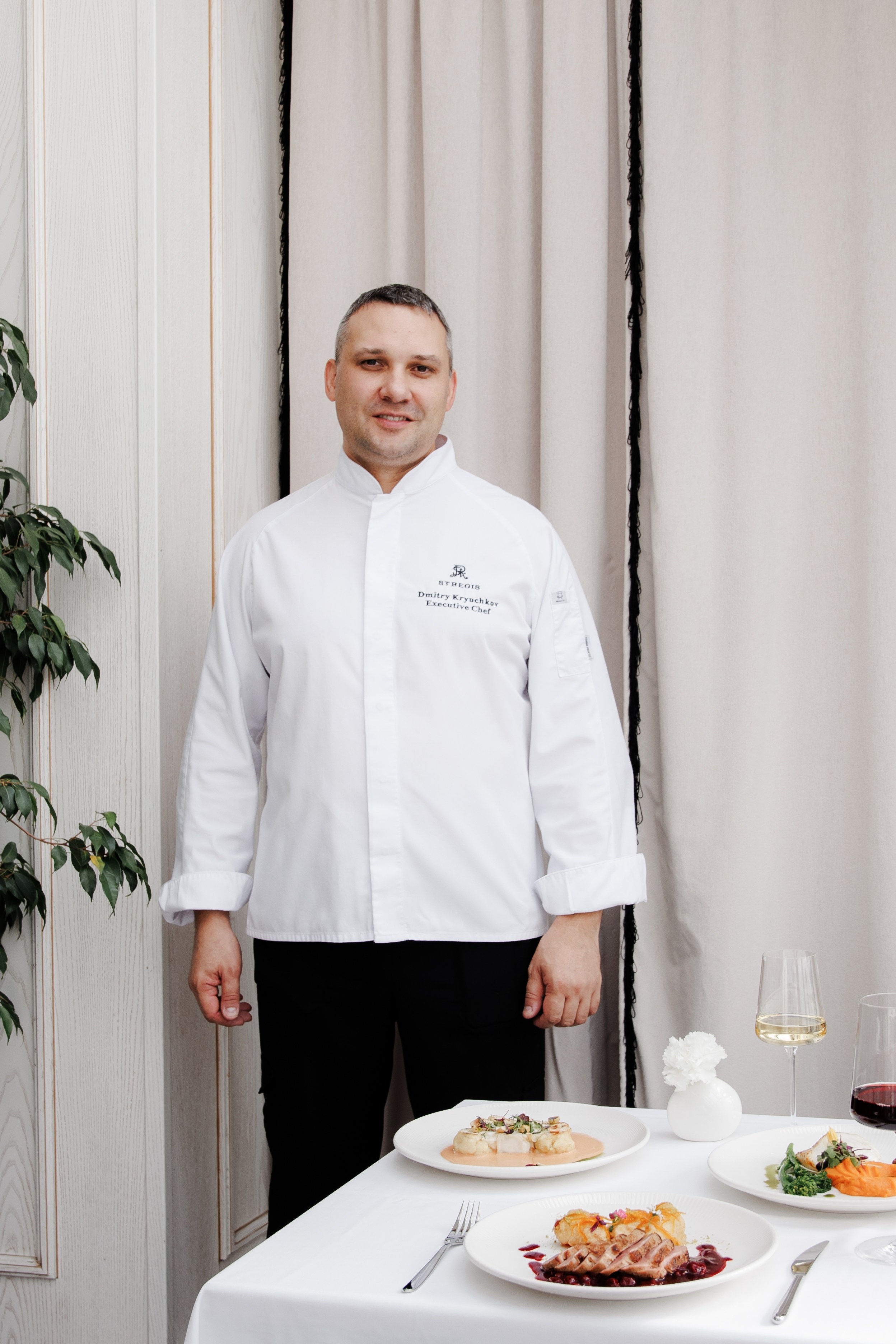 Дмитрий Крючков, шеф-повар отеля The St. Regis Moscow Nikolskaya. Свадебный/Портретный фотограф снимаю в Москве