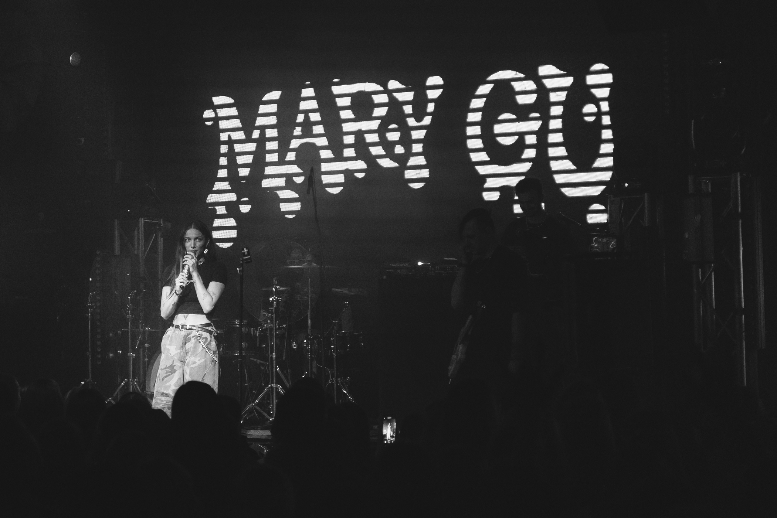 Mary Gu в Красноярске. Фотограф Красноярск съемки лавстори, фотосессия в студии, портретная съемка, творческие фотосессии