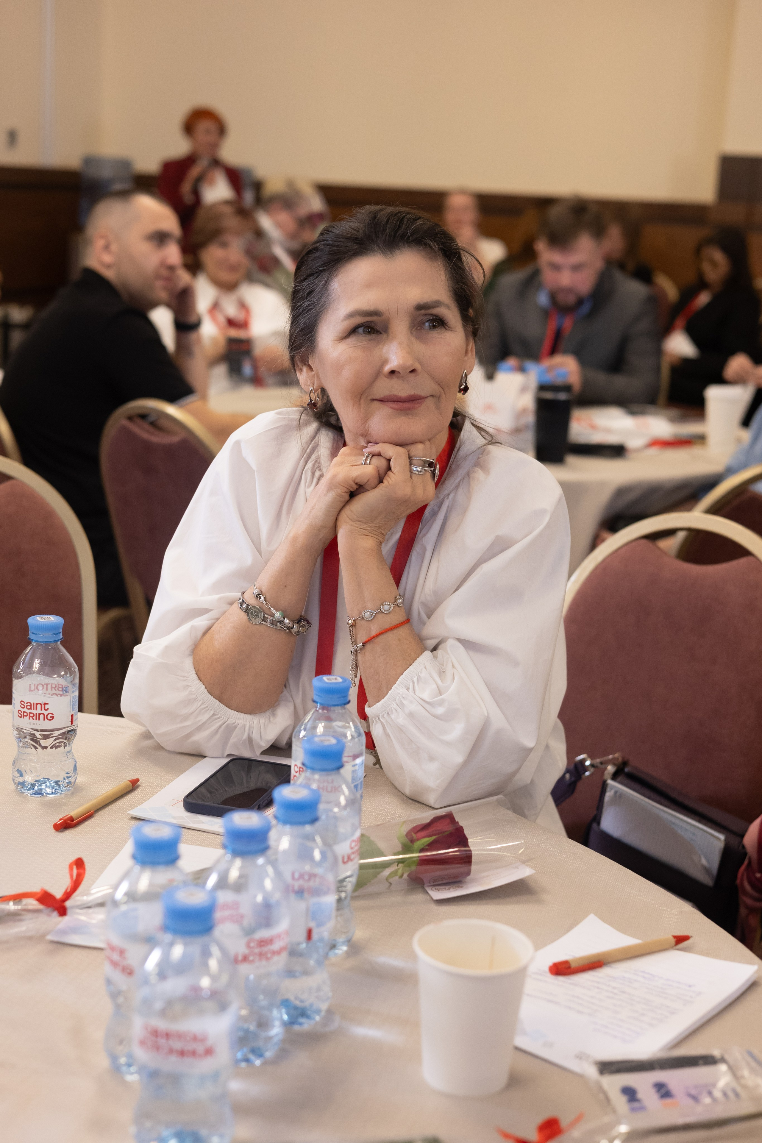 «СКАЖИ ДЕНЬГАМ ДА». Фотограф Красноярск съемки лавстори, фотосессия в студии, портретная съемка, творческие фотосессии